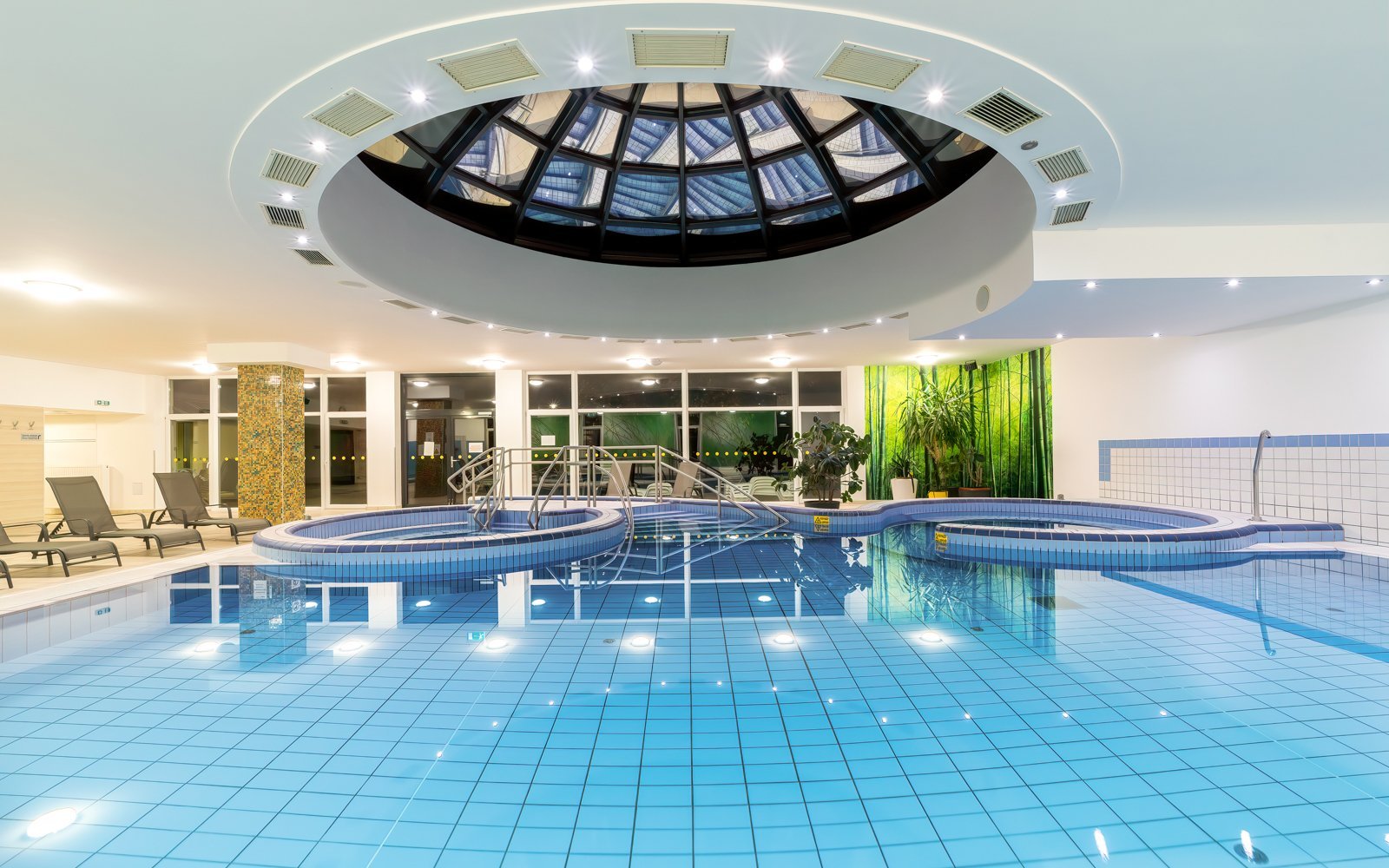 Zalakaros 150 m od term w Napfény Hotel *** z obiadokolacją, wstępem do łaźni i wellness + wrażenia
Zalakaros 150 m od term w Napfény Hotel *** z obiadokolacją, wstępem do łaźni i wellness + wrażenia