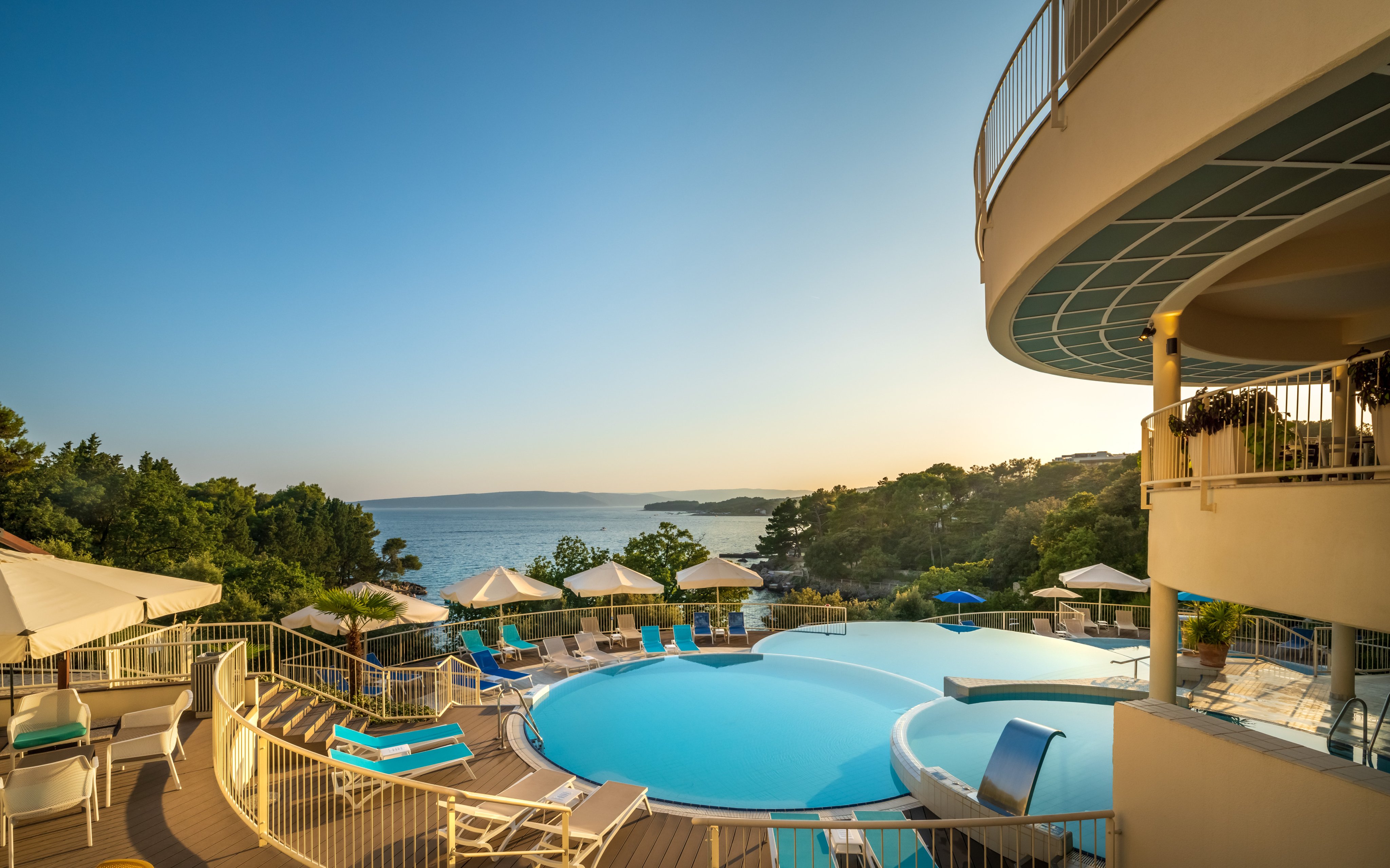 Chorwacja pełna zabawy: Hotel Sunny Krk *** tuż przy plaży z rozszerzonymi obiadokolacjami + 3 osoba gratis
Chorwacja pełna zabawy: Hotel Sunny Krk *** tuż przy plaży z rozszerzonymi obiadokolacjami + 3 osoba gratis