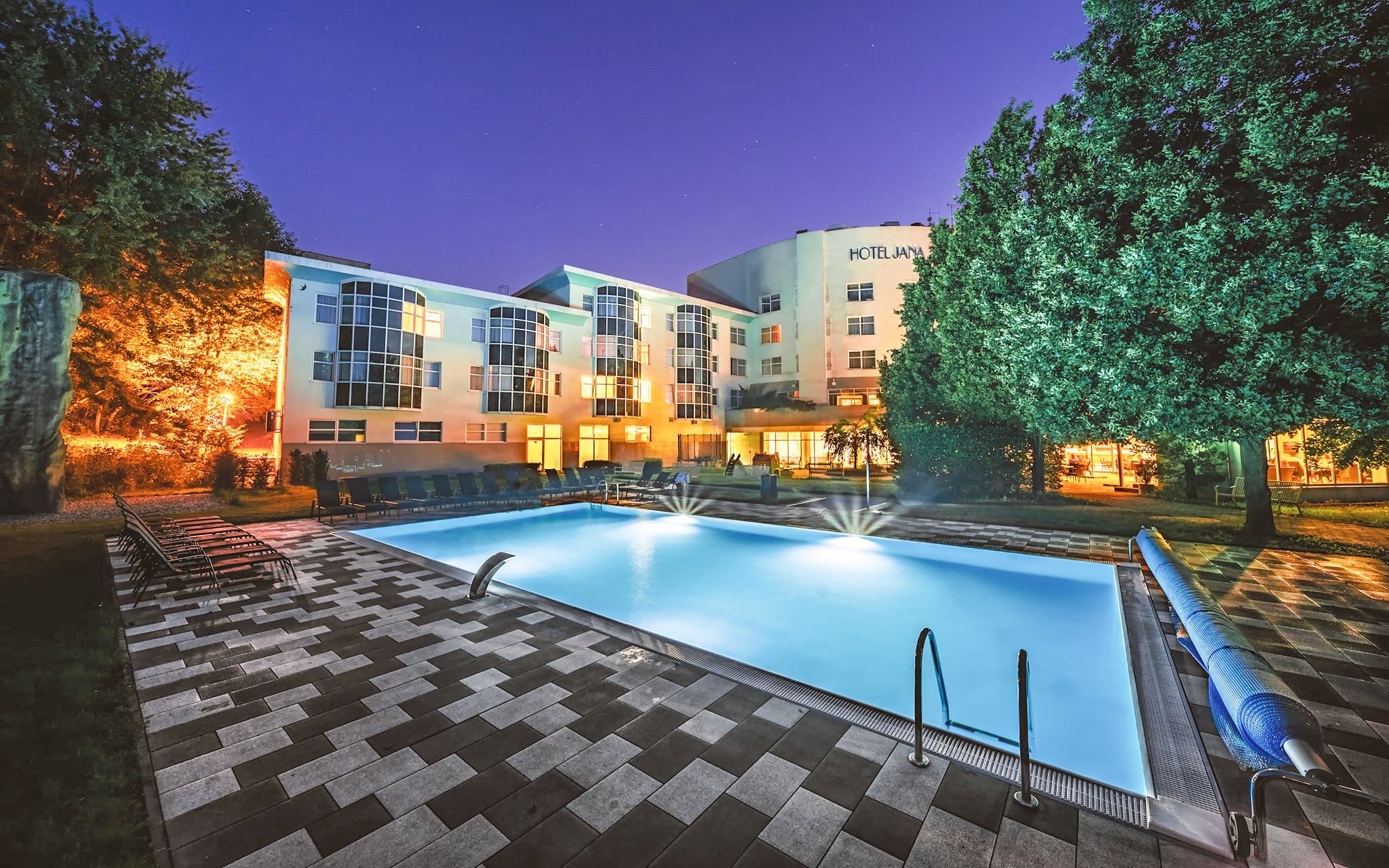 Morawy: w Přerovie w Hotelu Jana **** ze śniadaniem/obiadokolacją i wellness (basen, jacuzzi, 3 sauny)
Morawy: w Přerovie w Hotelu Jana **** ze śniadaniem/obiadokolacją i wellness (basen, jacuzzi, 3 sauny)