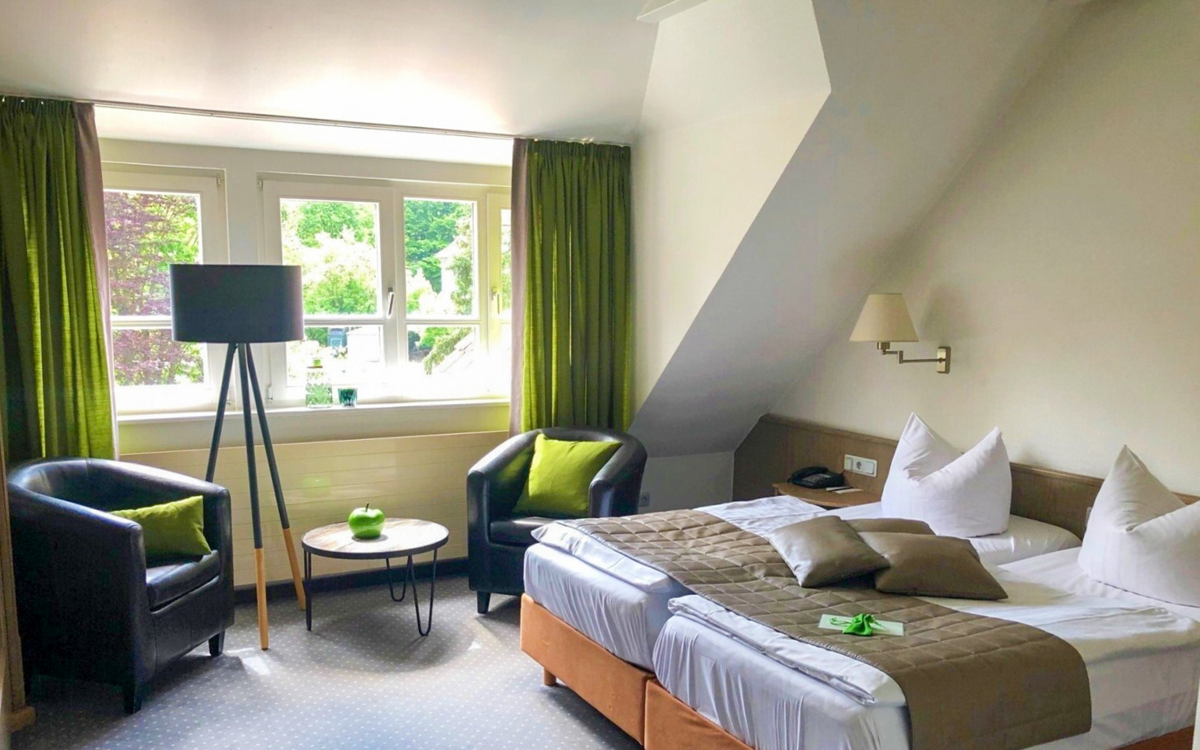 Dolna Saksonia w romantycznym Romantisches Hotel Menzhausen **** z wellness, masażami + śniadanie
Dolna Saksonia w romantycznym Romantisches Hotel Menzhausen **** z wellness, masażami + śniadanie