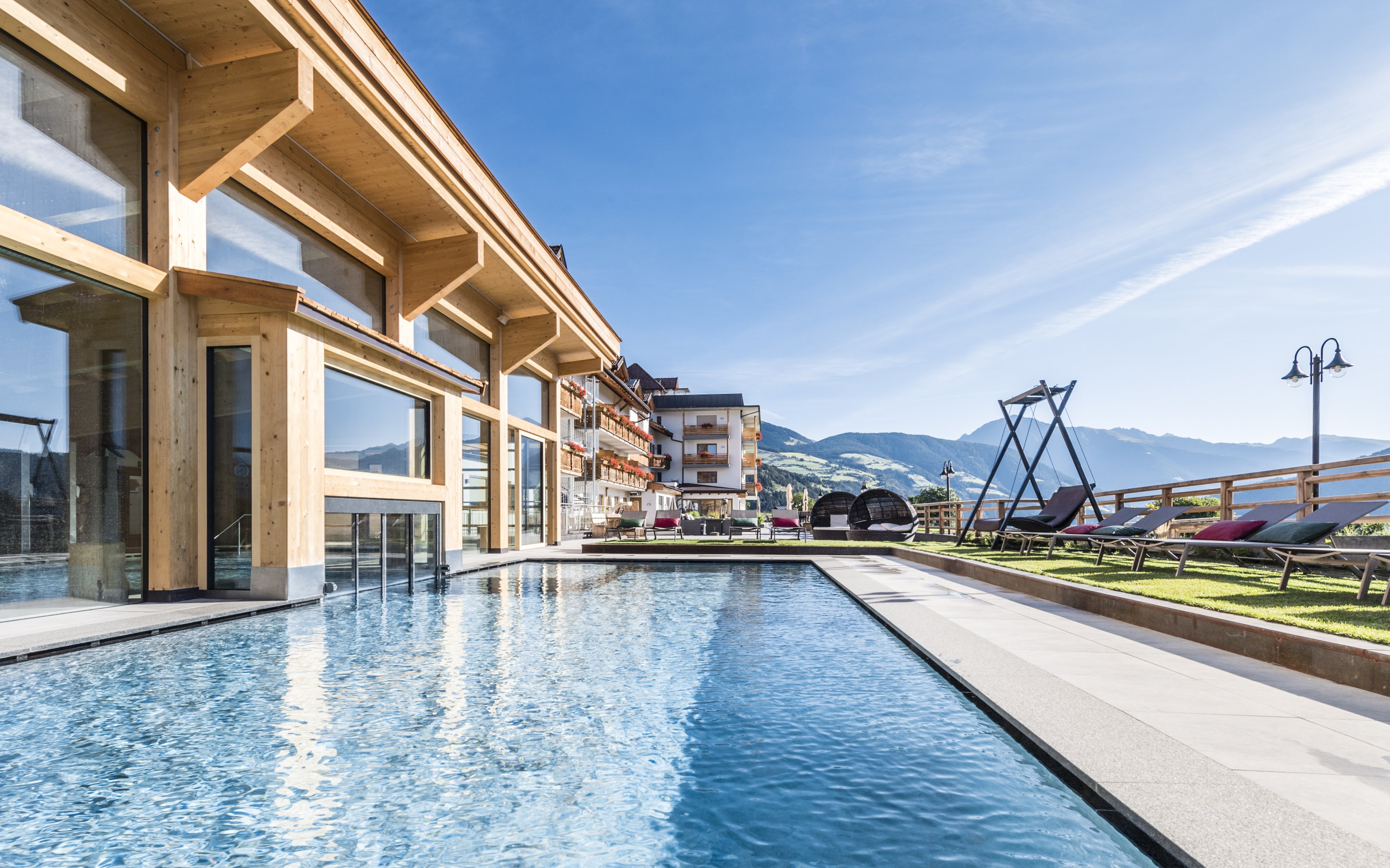 Oszałamiające Dolomity w Hotelu Rogen z luksusowymi rozszerzonymi obiadokolacjami, basenem, jacuzzi i saunami
Oszałamiające Dolomity w Hotelu Rogen z luksusowymi rozszerzonymi obiadokolacjami, basenem, jacuzzi i saunami