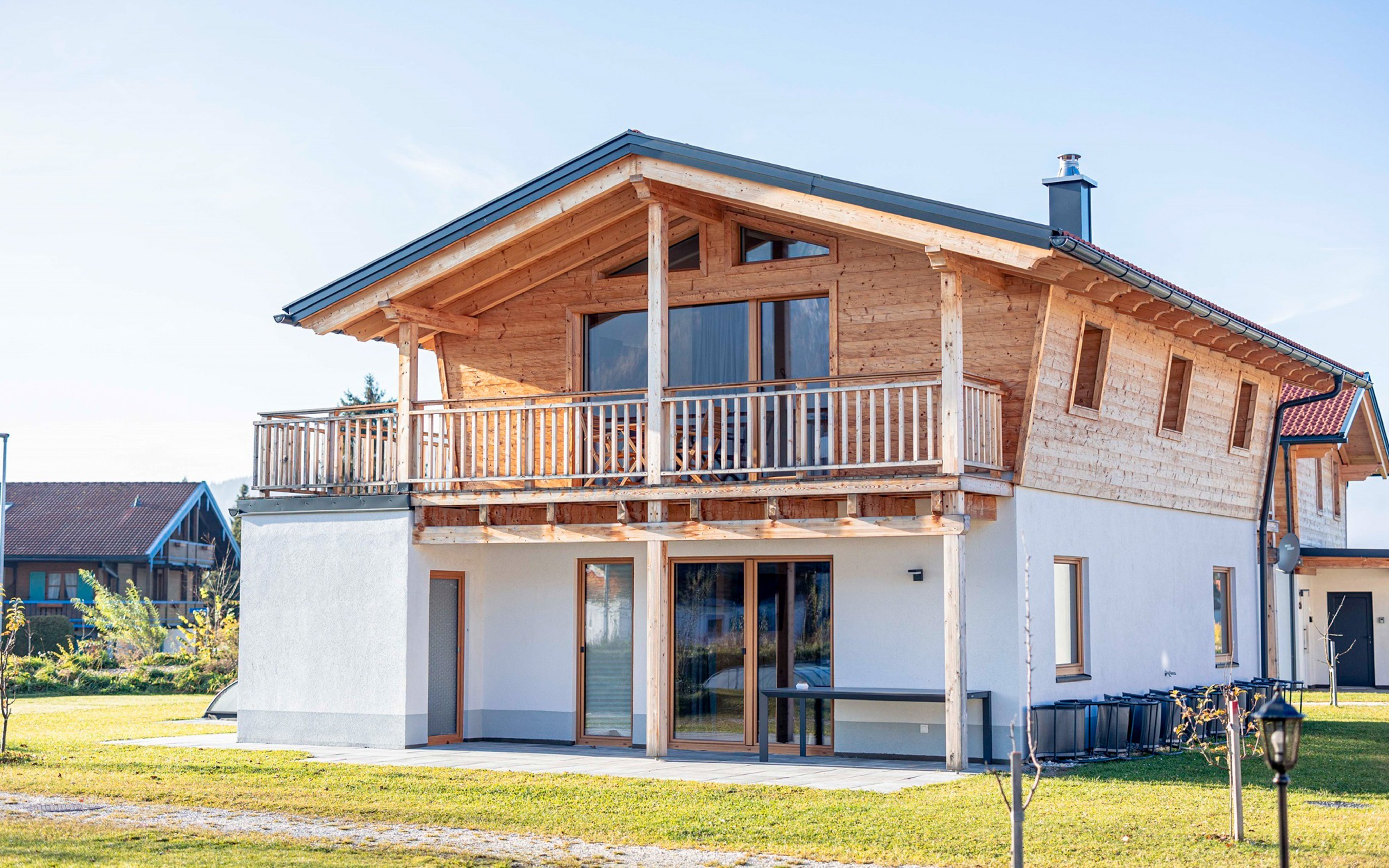 Alpy Bawarskie: Wakacje w nowoczesnych domkach Inzell Chalets z prywatną sauną fińską i odkrytym basenem
Alpy Bawarskie: Wakacje w nowoczesnych domkach Inzell Chalets z prywatną sauną fińską i odkrytym basenem