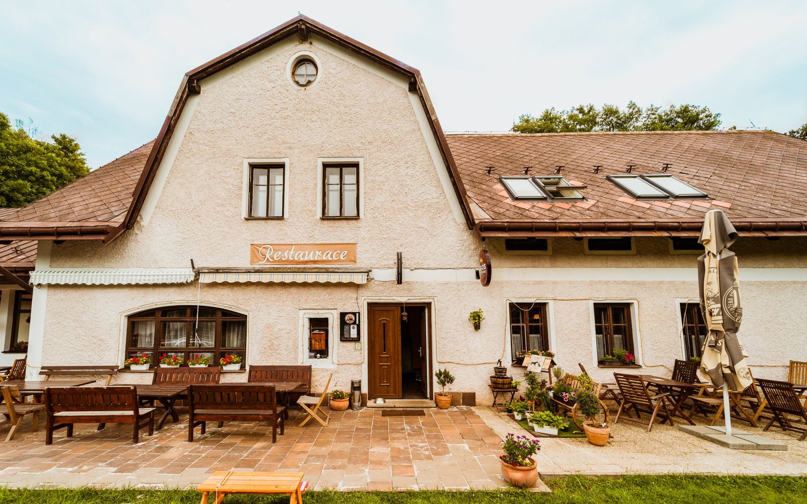 Wakacje w Karkonoskim Parku Narodowym w Pensjonacie Vápenka *** z obiadokolacją, sauną i jacuzzi + pokój zabaw
Wakacje w Karkonoskim Parku Narodowym w Pensjonacie Vápenka *** z obiadokolacją, sauną i jacuzzi + pokój zabaw