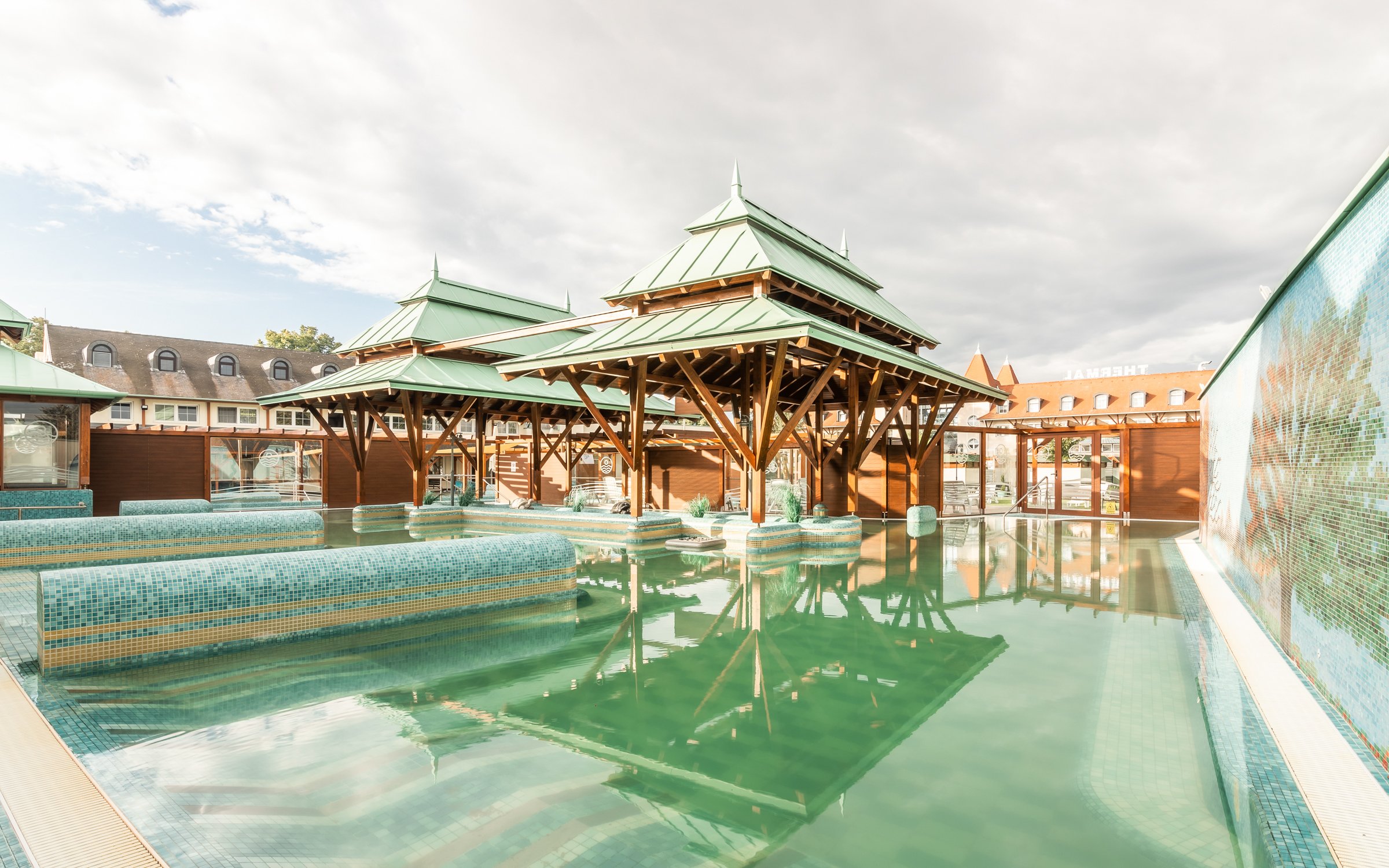 Mosonmagyaróvár: Aqua Hotel Termál *** z obiadokolacją i wstęp do łaźni termalnych (bezpośrednio połączony)
Mosonmagyaróvár: Aqua Hotel Termál *** z obiadokolacją i wstęp do łaźni termalnych (bezpośrednio połączony)