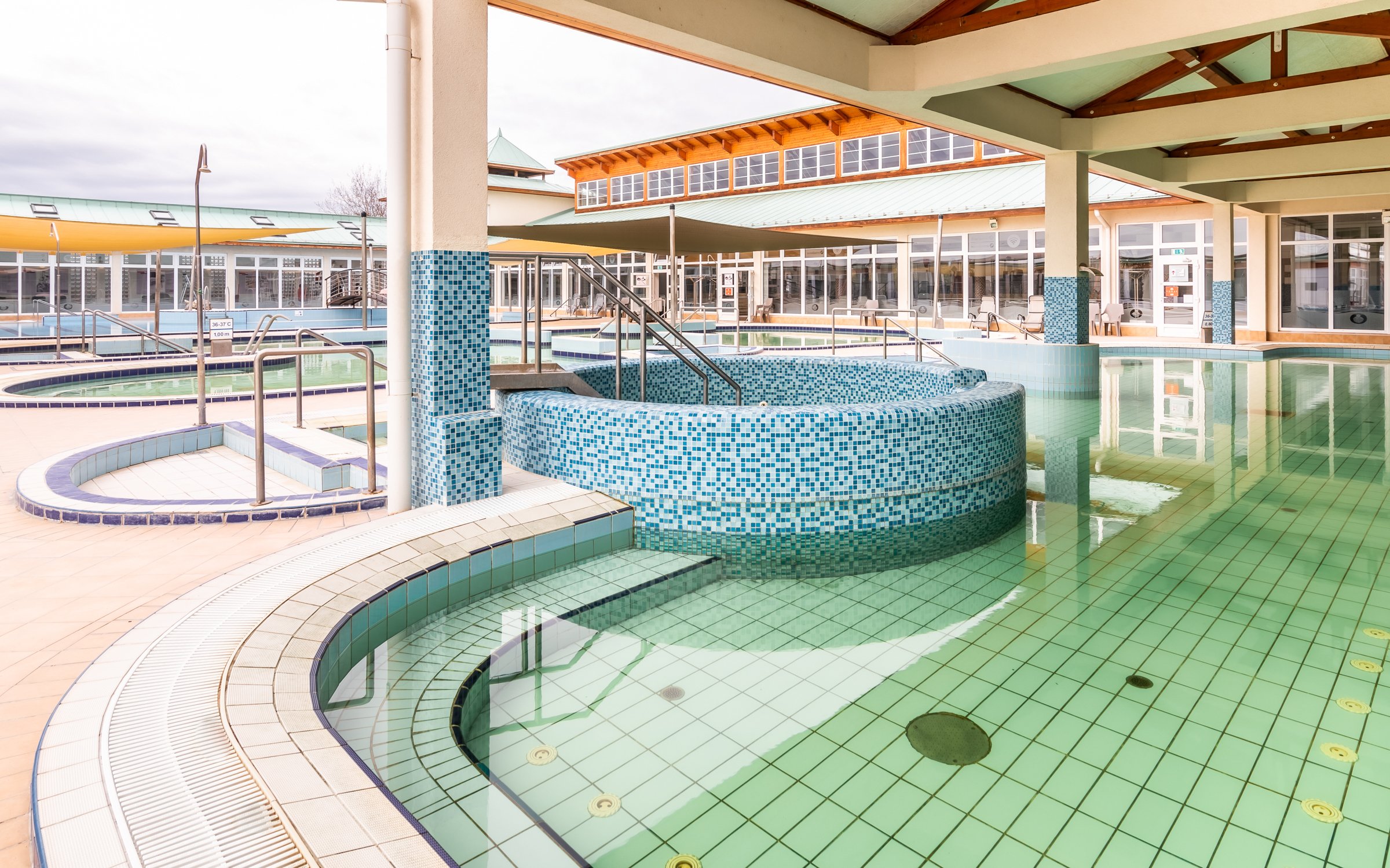 Mosonmagyaróvár: 4* Aquasol Resort z obiadokolacją i wstępem do łaźni termalnych (bezpośrednio połączone)
Mosonmagyaróvár: 4* Aquasol Resort z obiadokolacją i wstępem do łaźni termalnych (bezpośrednio połączone)