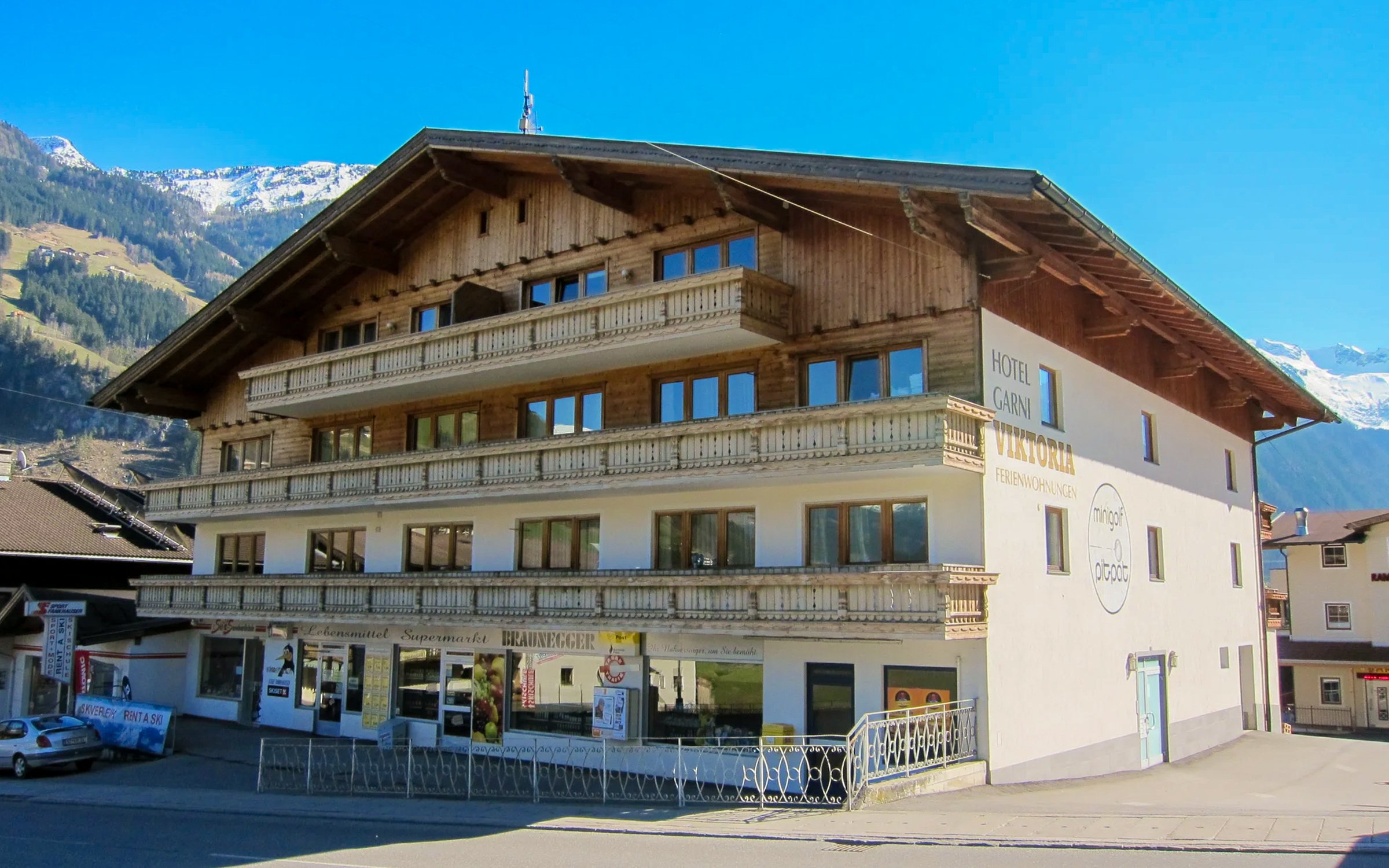 Dolina Zillertal w pobliżu kolejek w Hotelu Garni Viktoria ze śniadaniem/obiadokolacje + na baseny/sauna
Dolina Zillertal w pobliżu kolejek w Hotelu Garni Viktoria ze śniadaniem/obiadokolacje + na baseny/sauna