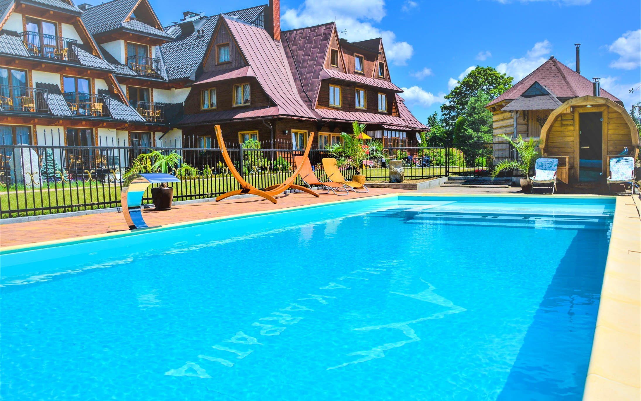Polskie Tatry w pobliżu term w Willi Karpatia z obiadokolacją i odkrytym basenem bez limitu + jacuzzi
Polskie Tatry w pobliżu term w Willi Karpatia z obiadokolacją i odkrytym basenem bez limitu + jacuzzi