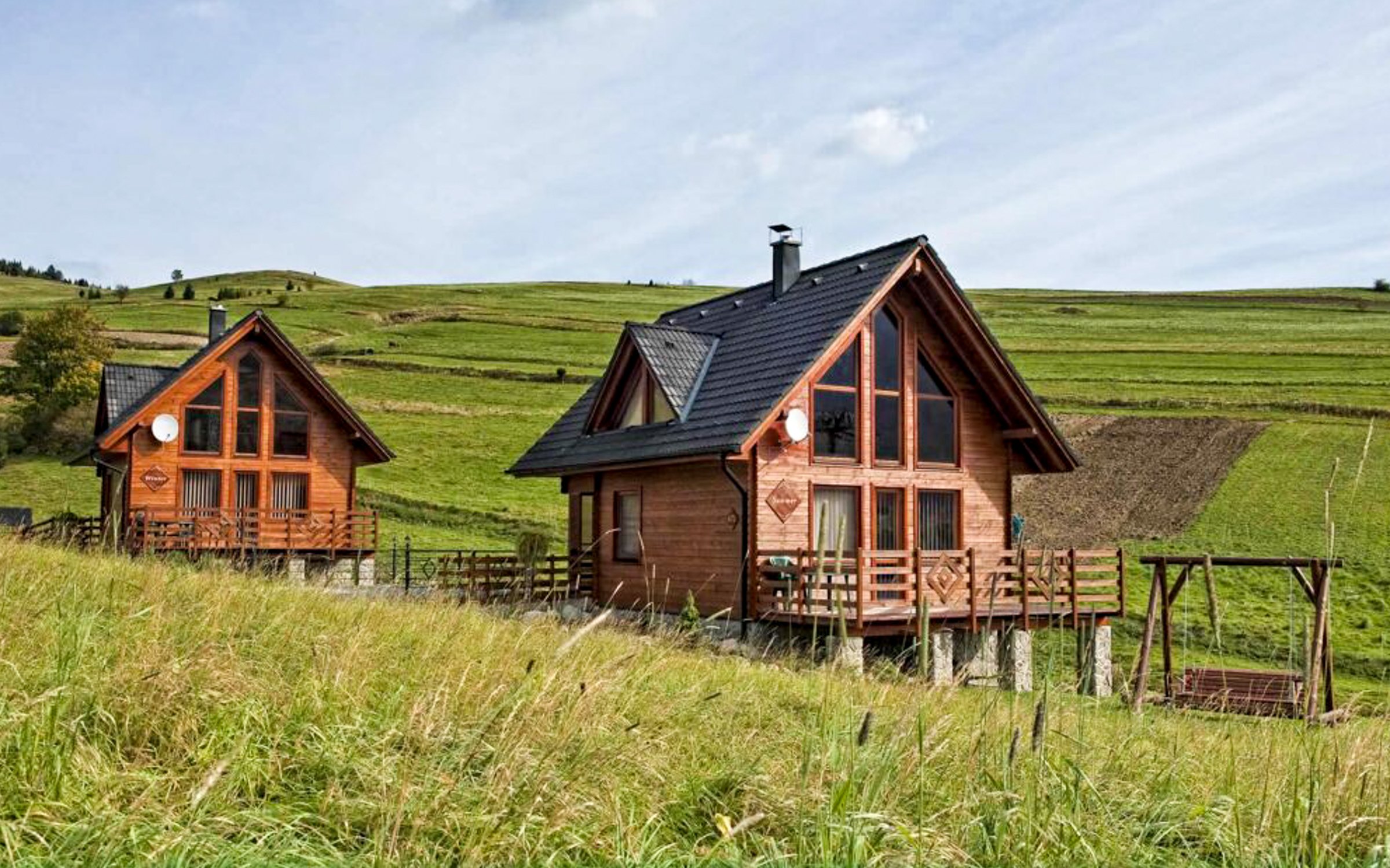 Wakacje w Tatrach dla maksymalnie 8 osób: Ždiar w chatach Winter & Summer z przechowalnią + plac zabaw i zniżk
Wakacje w Tatrach dla maksymalnie 8 osób: Ždiar w chatach Winter & Summer z przechowalnią + plac zabaw i zniżk