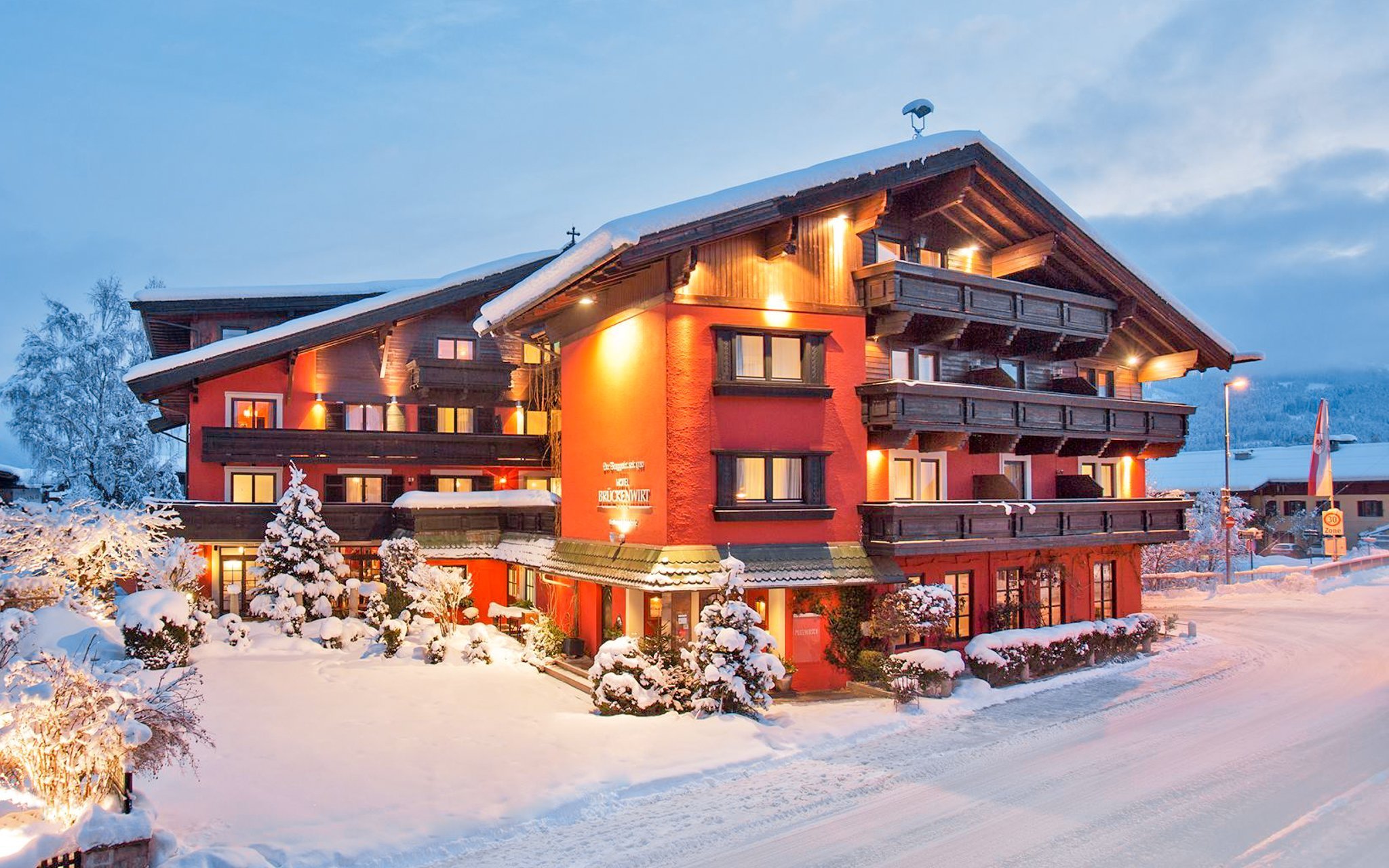 Tyrol blisko ośrodków narciarskich w Hotelu Bruggwirt **** ze śniadaniami/obiadokolacją i saunami
Tyrol blisko ośrodków narciarskich w Hotelu Bruggwirt **** ze śniadaniami/obiadokolacją i saunami