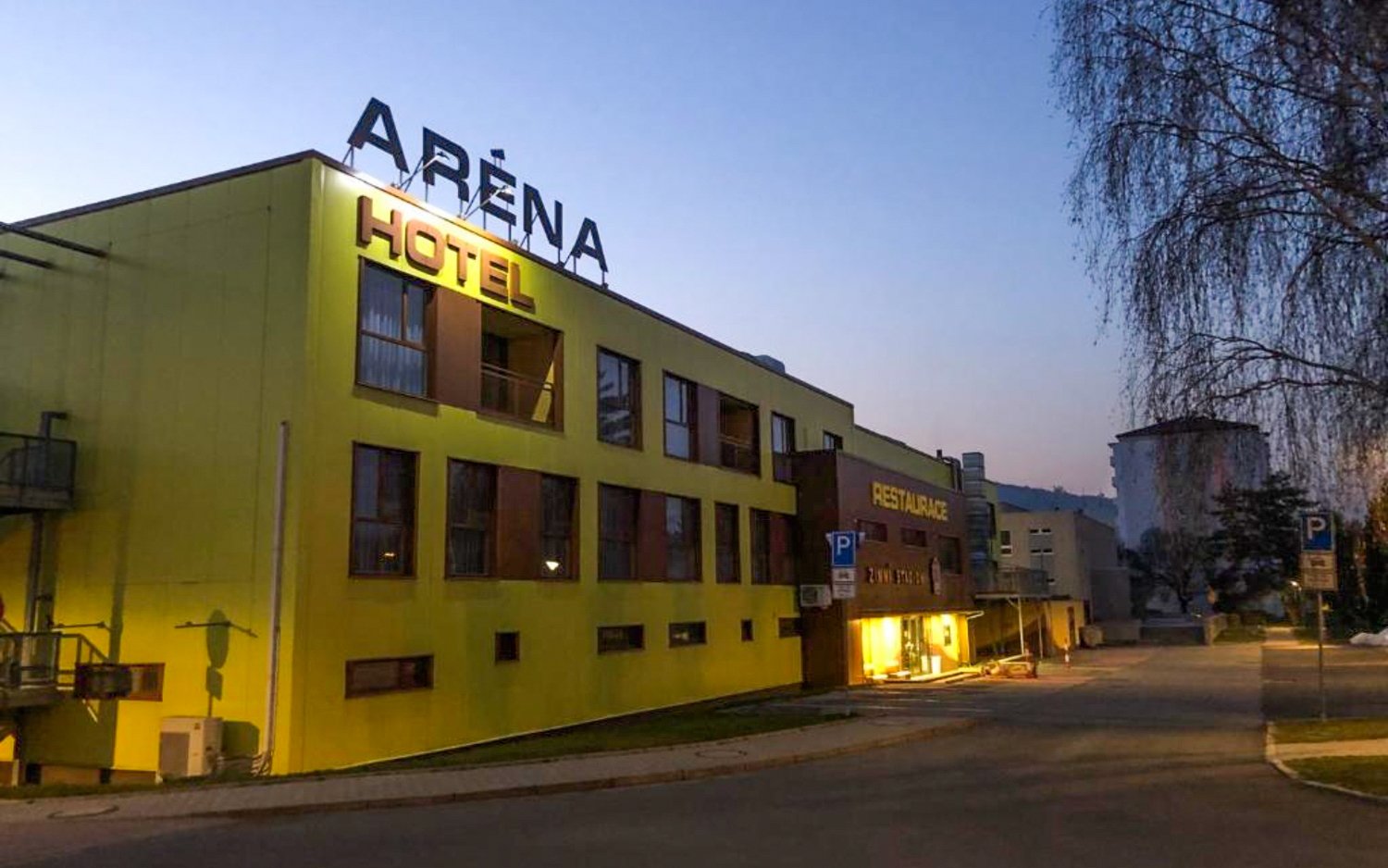 Białe Karpaty dla par i rodzin w Hotelu Aréna *** ze śniadaniem lub obiadokolacją i zniżką na burgery
Białe Karpaty dla par i rodzin w Hotelu Aréna *** ze śniadaniem lub obiadokolacją i zniżką na burgery