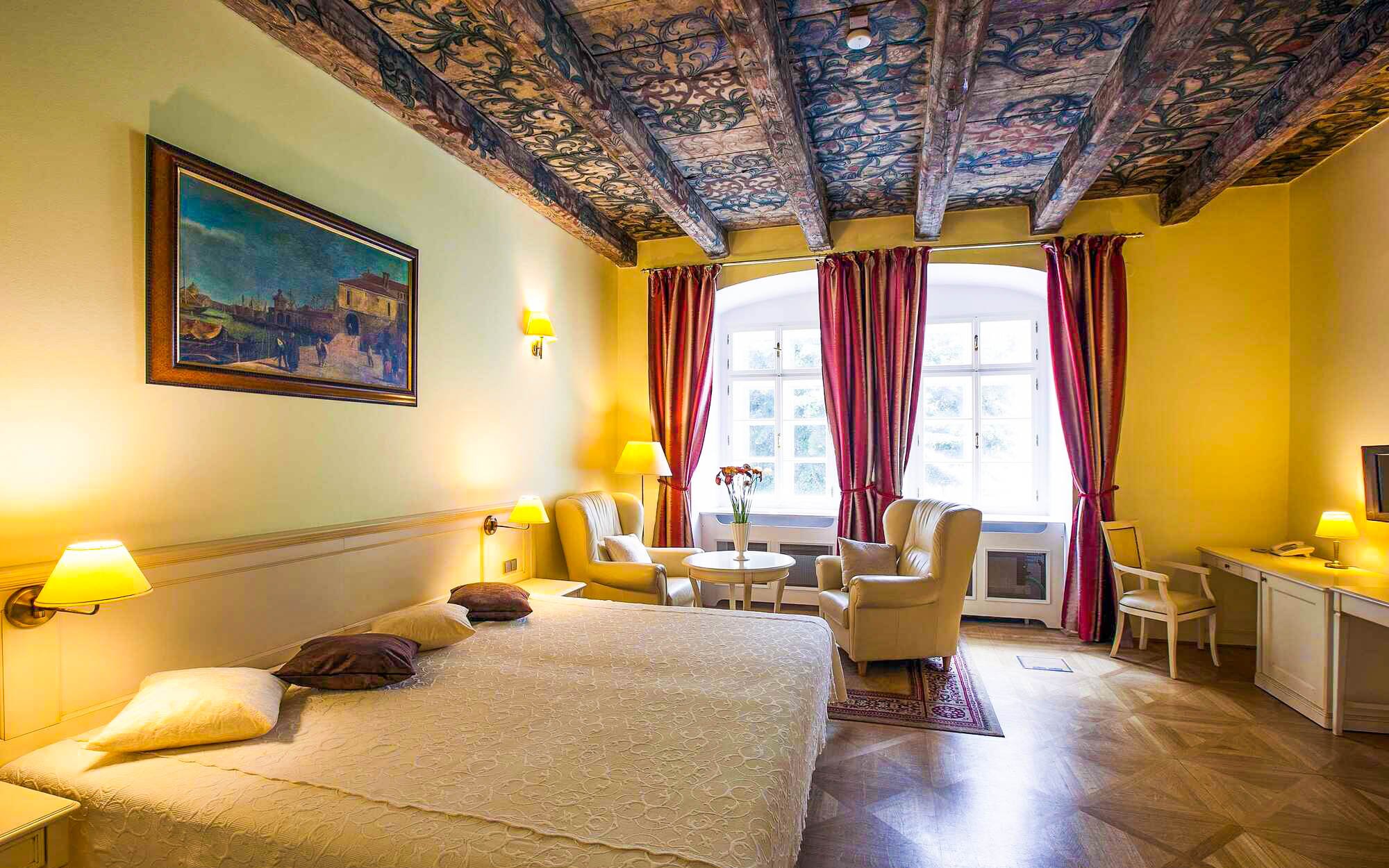 Luksusowy Hotel Tyn Yard Residence **** w samym sercu Pragi, tylko 200 m od Rynku Starego Miasta ze śniadaniem
Luksusowy Hotel Tyn Yard Residence **** w samym sercu Pragi, tylko 200 m od Rynku Starego Miasta ze śniadaniem