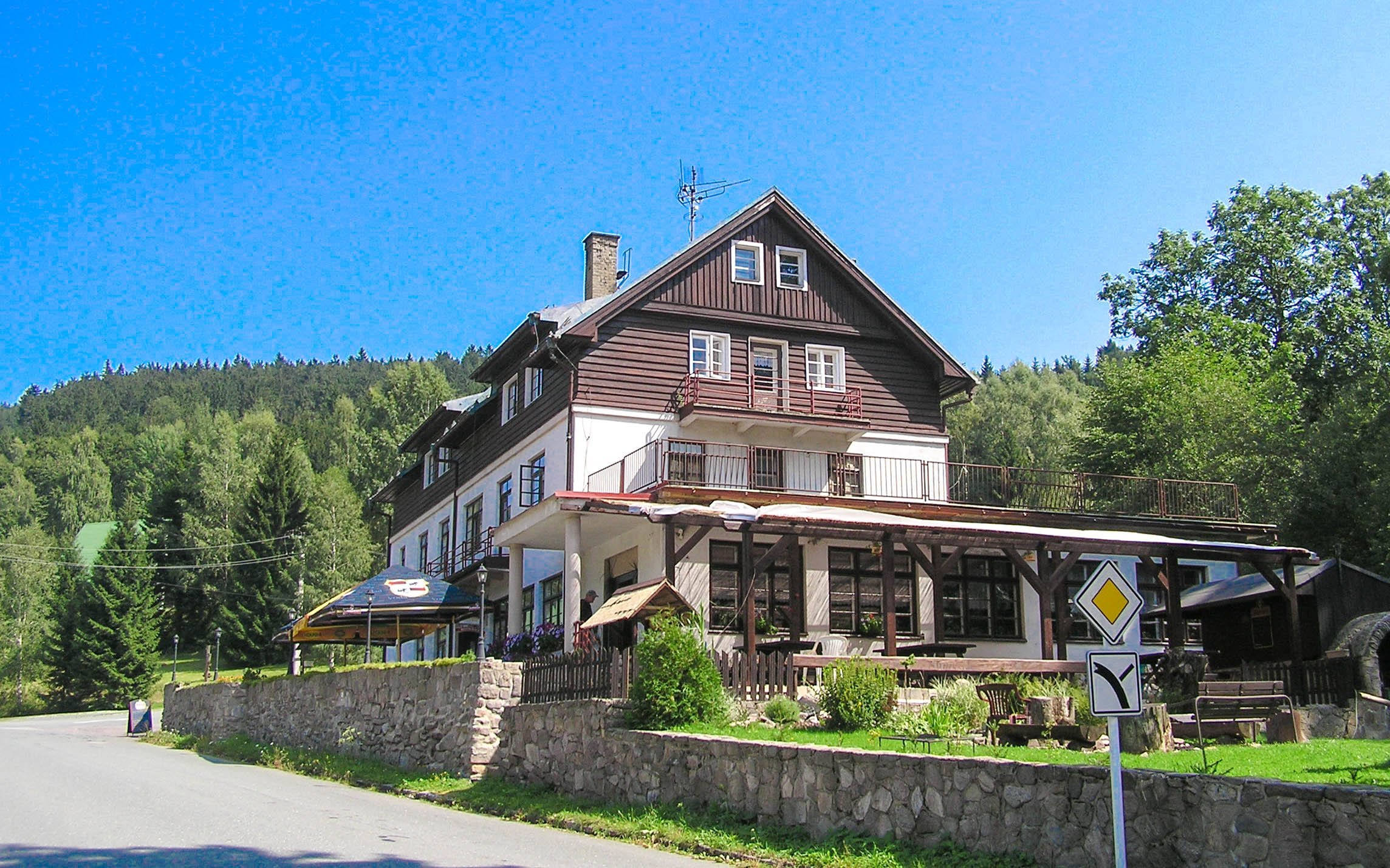Urlop w Górach Orlickich u podnóża Wielkiej Deštnej w Hotelu Orlice *** ze śniadaniem lub obiadokolacją
Urlop w Górach Orlickich u podnóża Wielkiej Deštnej w Hotelu Orlice *** ze śniadaniem lub obiadokolacją