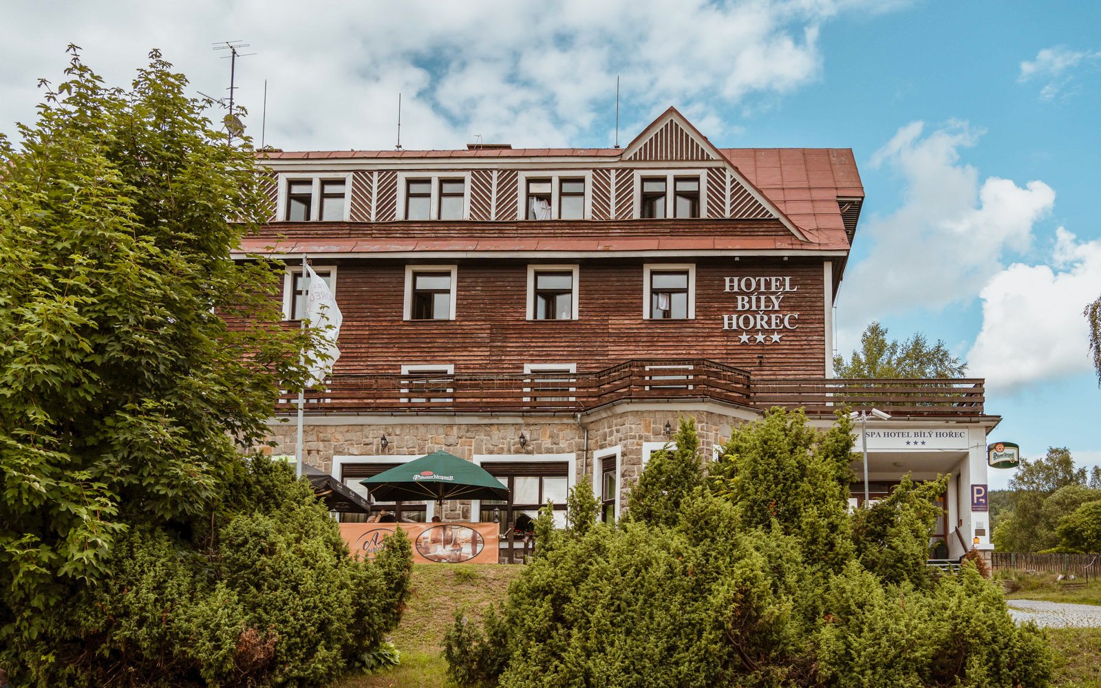 Karkonosze: Relax w centrum Harrachova w Hotelu SPA Bílý Hořec *** z nieograniczonym wellness + obiadokolacja
Karkonosze: Relax w centrum Harrachova w Hotelu SPA Bílý Hořec *** z nieograniczonym wellness + obiadokolacja