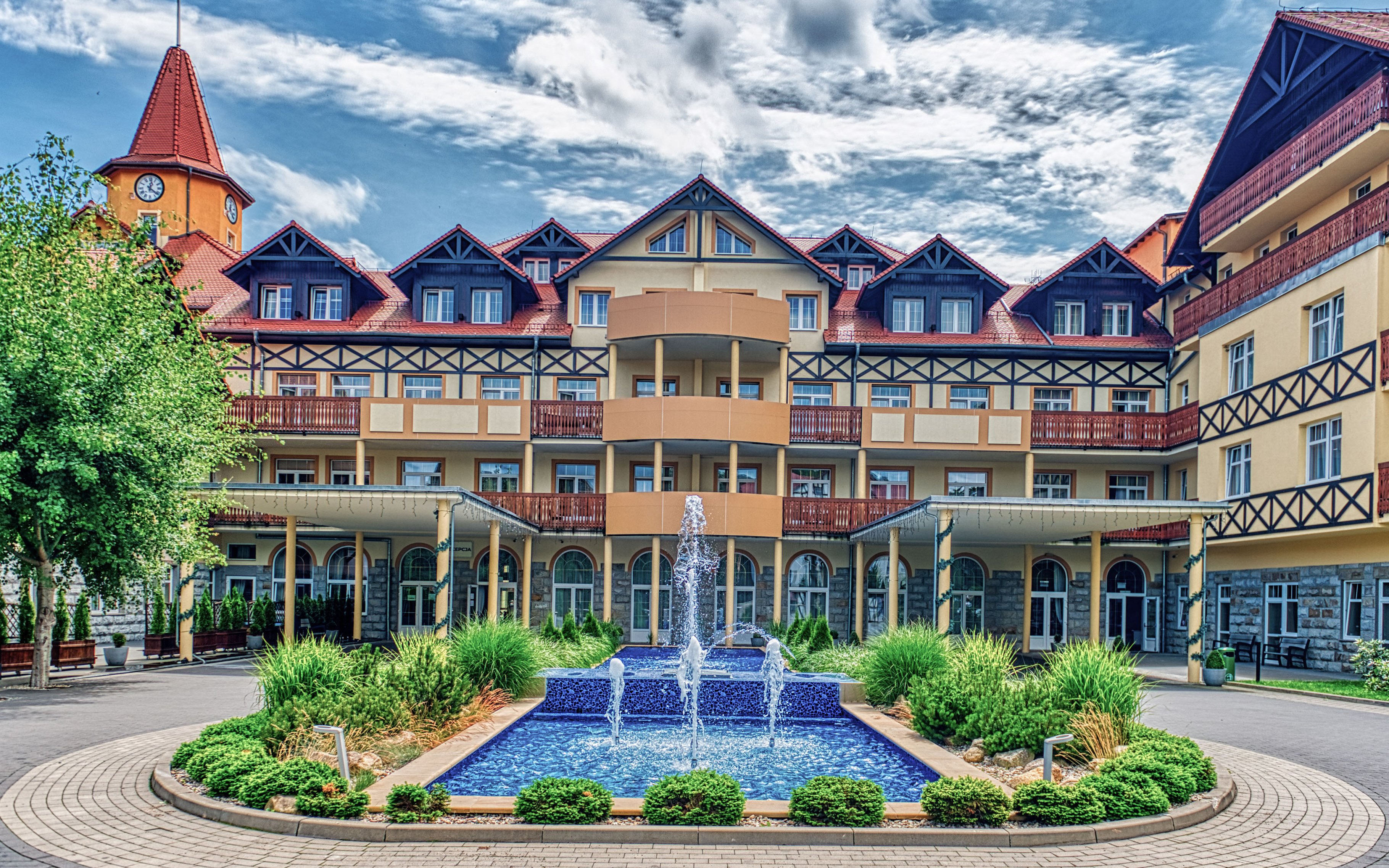 Hotel St. Lukas Medical & SPA z obiadokolacją, wellness, sauną i jacuzzi i 12 zabiegów leczniczych + basen
Hotel St. Lukas Medical & SPA z obiadokolacją, wellness, sauną i jacuzzi i 12 zabiegów leczniczych + basen