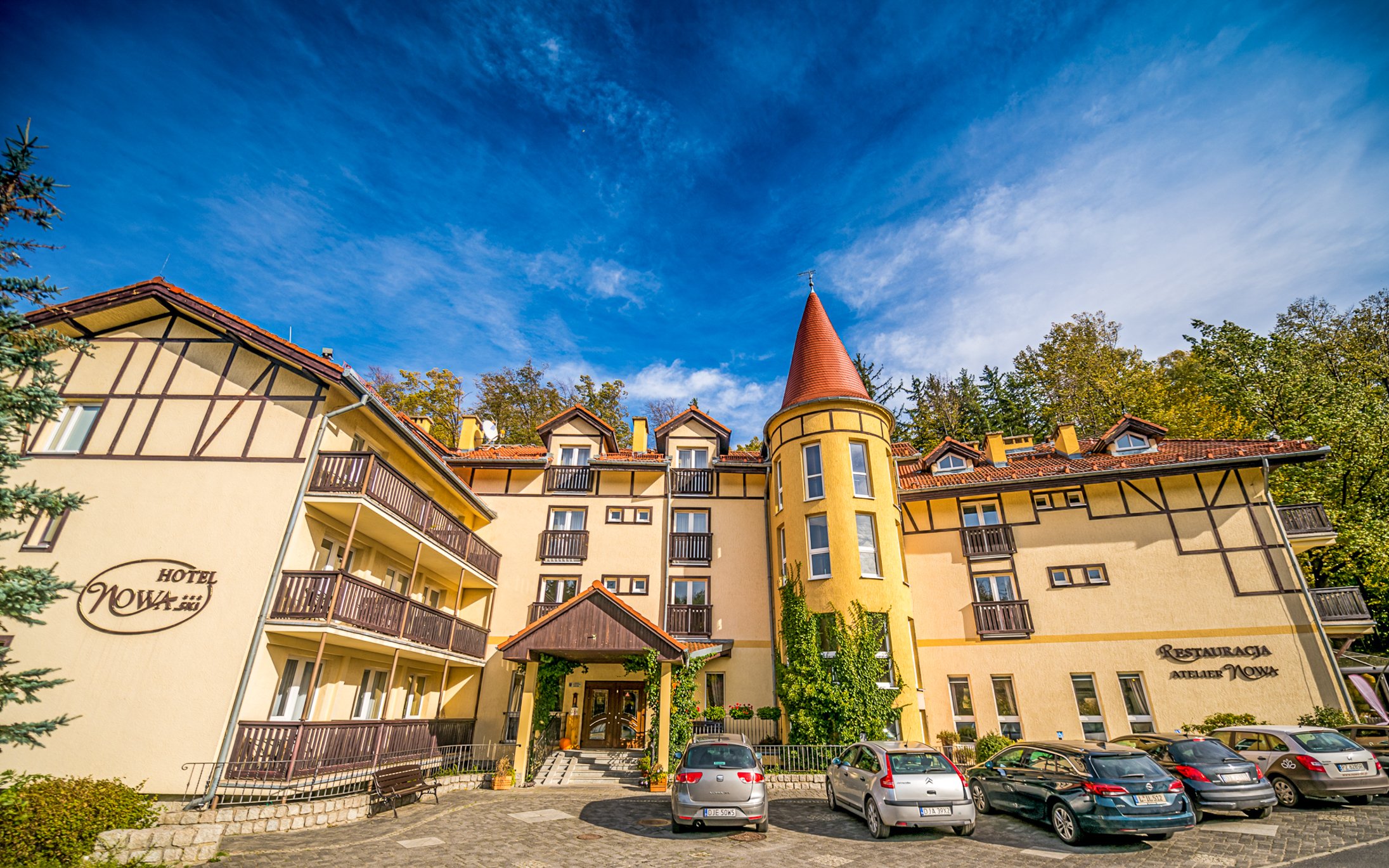 Karkonosze w uzdrowisku Karpacz: Hotel Nowa Ski *** z obiadokolacją, ofertą wellness i aktywności
Karkonosze w uzdrowisku Karpacz: Hotel Nowa Ski *** z obiadokolacją, ofertą wellness i aktywności