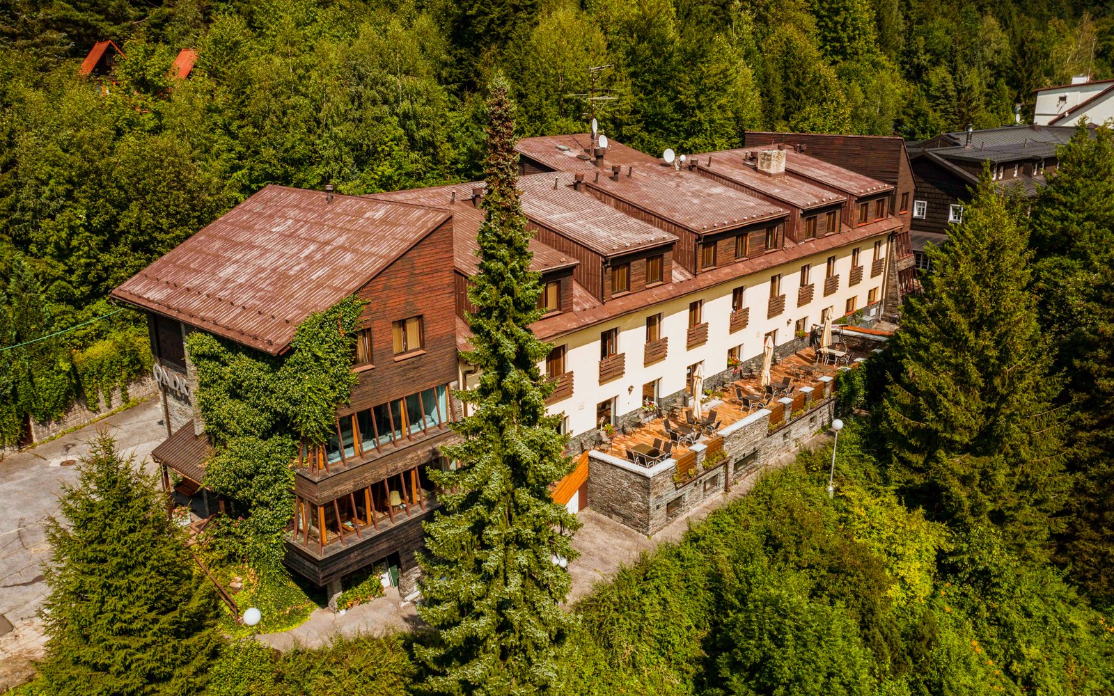 Pobyt u podnóża Łysej Góry przy wodospadach Satin w Hotelu Ondráš z Beskyd *** z bilardem + obiadokolacje
Pobyt u podnóża Łysej Góry przy wodospadach Satin w Hotelu Ondráš z Beskyd *** z bilardem + obiadokolacje