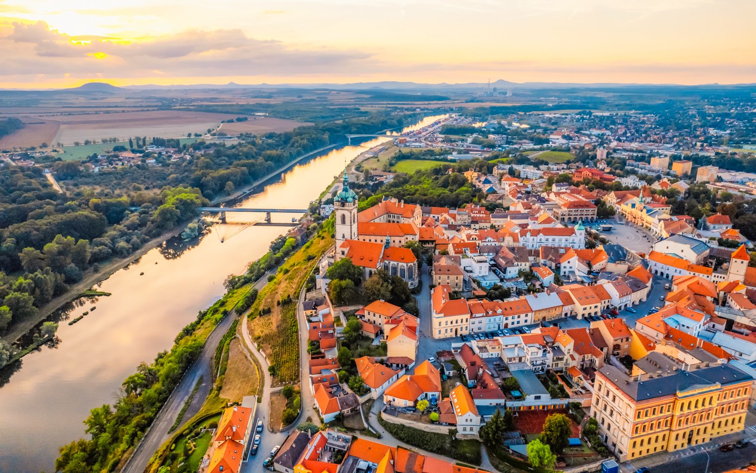 Mělník: Pobyt w centrum królewskiego miasta tylko 340 m od Zamku w Hotelu Kraus *** ze śniadaniem
Mělník: Pobyt w centrum królewskiego miasta tylko 340 m od Zamku w Hotelu Kraus *** ze śniadaniem