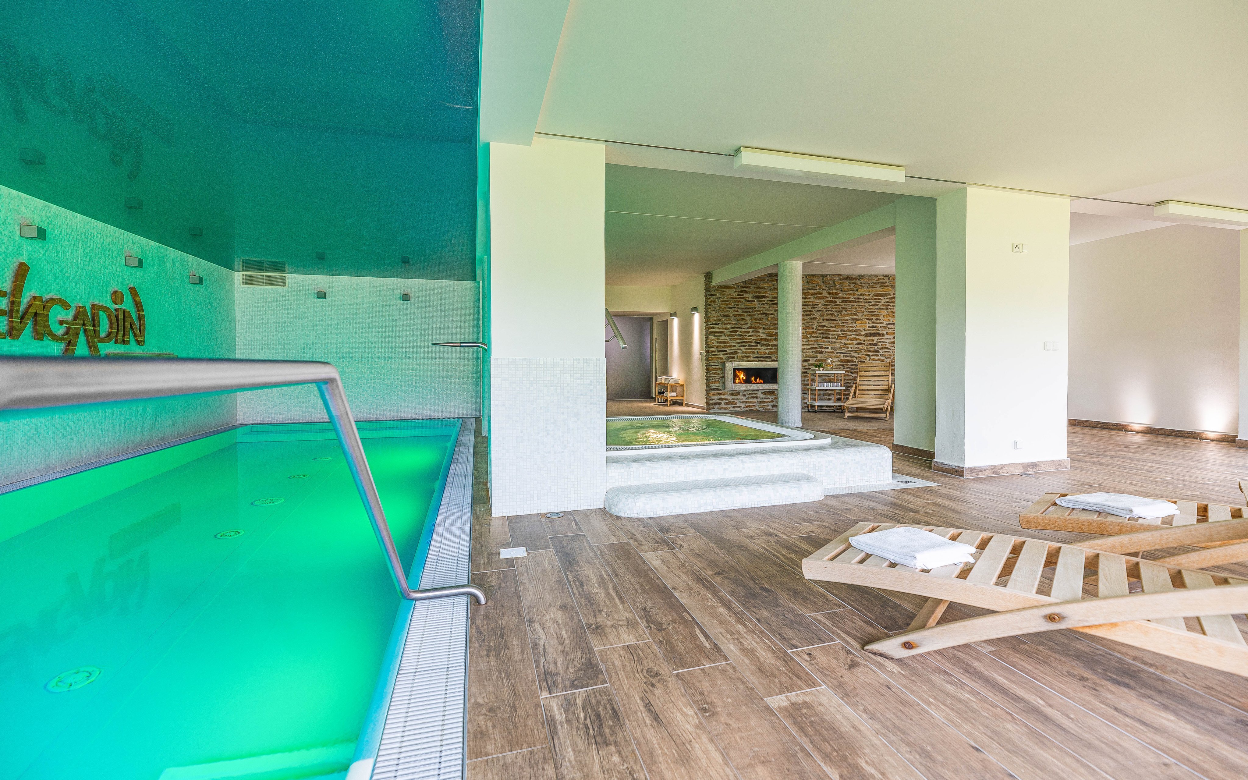 Boží Dar: Apartament Engadin dla 4 osób ze śniadaniem i prywatnym wellness bez limitu (basen, jacuzzi, sauna)
Boží Dar: Apartament Engadin dla 4 osób ze śniadaniem i prywatnym wellness bez limitu (basen, jacuzzi, sauna)