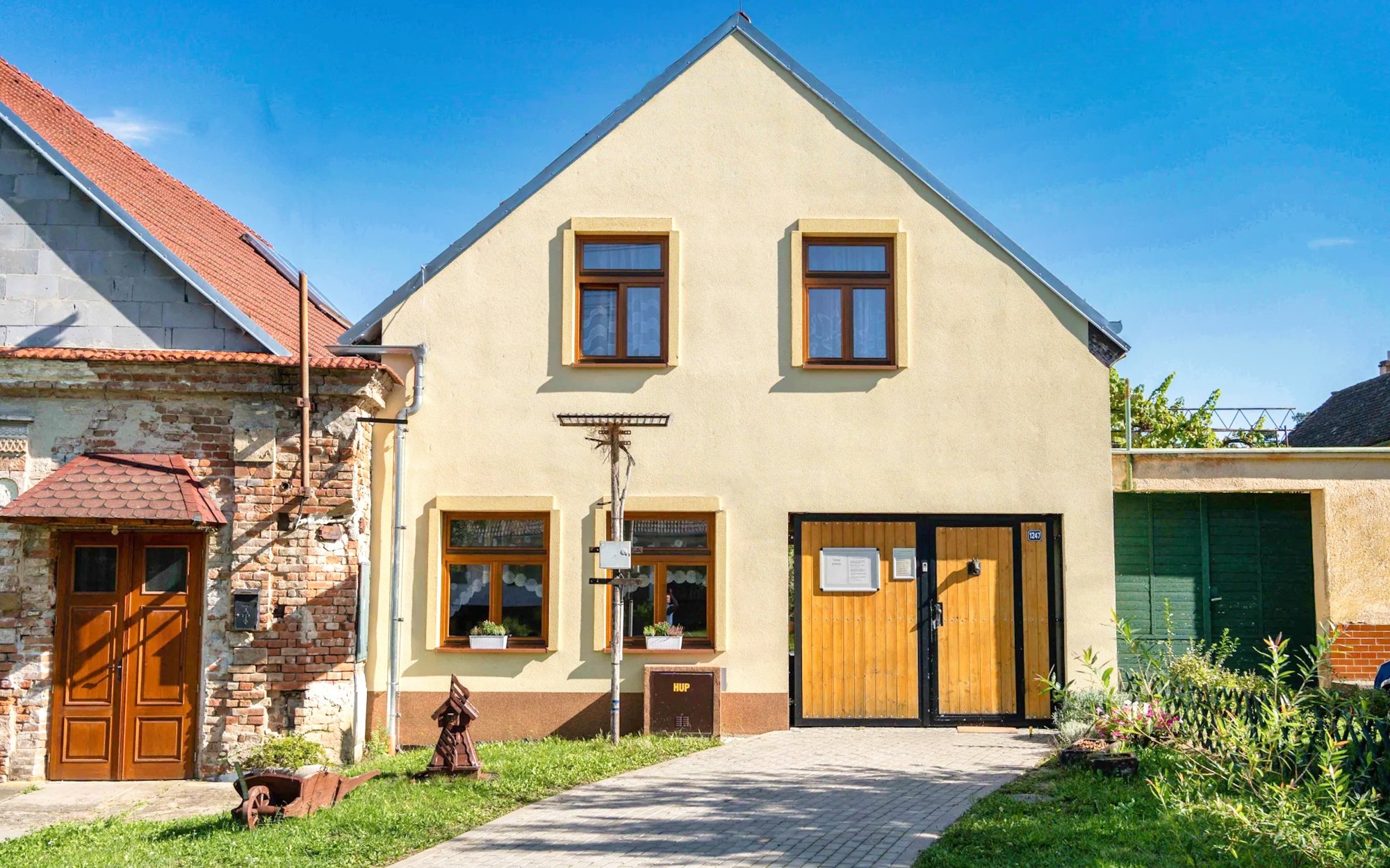Morawy Południowe: Valtice 550 m od Zamku w Pensjonacie Alenka ze śniadaniem, degustacja wina i welcome drink
Morawy Południowe: Valtice 550 m od Zamku w Pensjonacie Alenka ze śniadaniem, degustacja wina i welcome drink