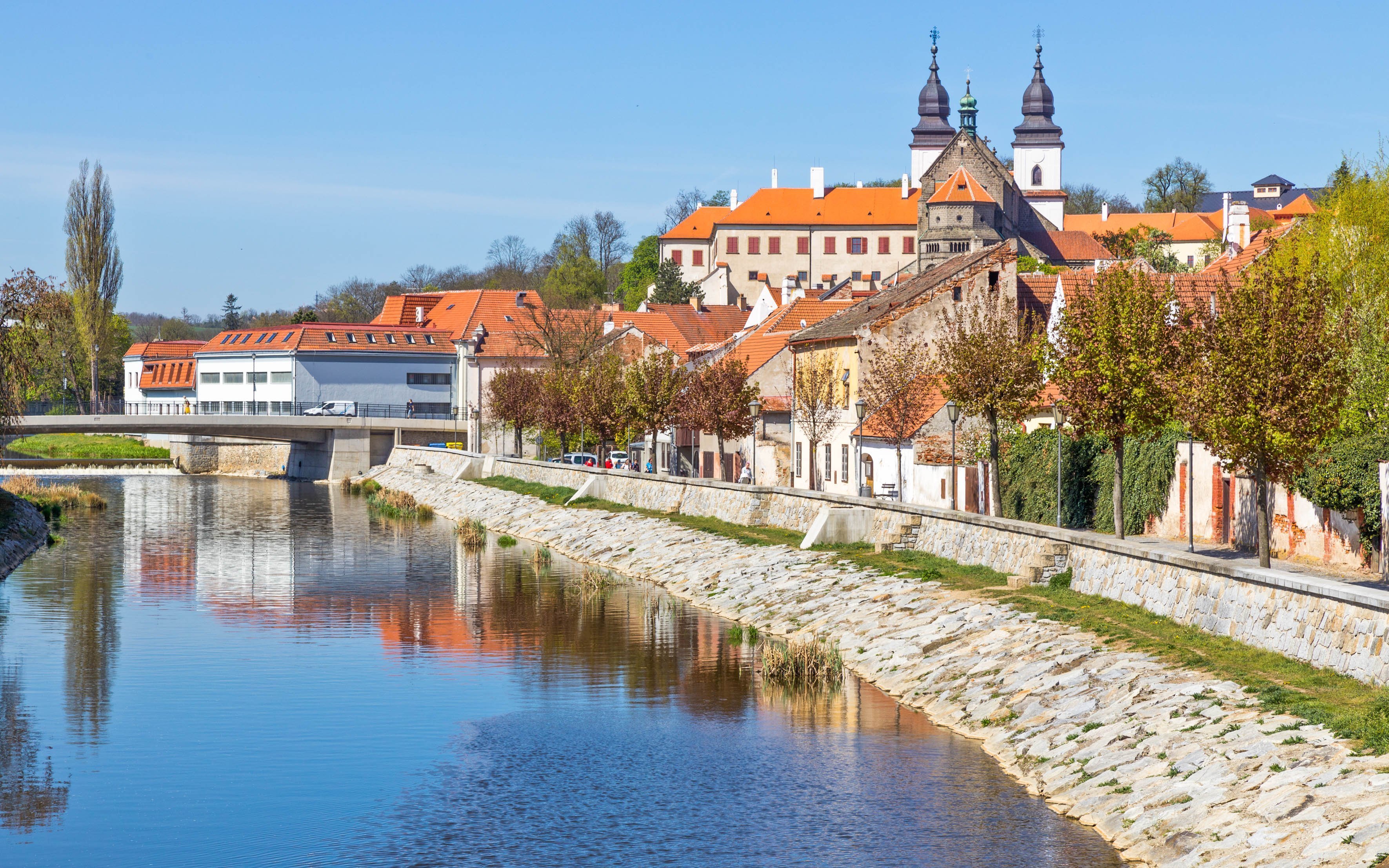 Trebic w samym centrum w Hotelu Zlatý Kříž *** ze śniadaniem, relaksem w saunie i miejscem na odpoczynek
Trebic w samym centrum w Hotelu Zlatý Kříž *** ze śniadaniem, relaksem w saunie i miejscem na odpoczynek