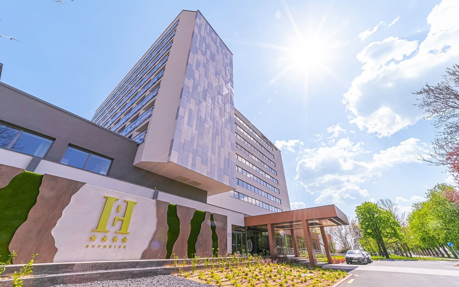 Pobyt nad brzegiem Balatonu w Hotelu Helikon **** z obiadokolacją i centrum wellness z basenem i jacuzzi
Pobyt nad brzegiem Balatonu w Hotelu Helikon **** z obiadokolacją i centrum wellness z basenem i jacuzzi