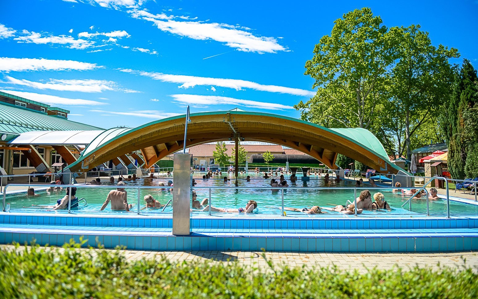 Węgry w Thermal Panzió Igal z obiadokolacją, basenem termalnym + do 6 biletów wstępu do łaźni termalnych Igali
Węgry w Thermal Panzió Igal z obiadokolacją, basenem termalnym + do 6 biletów wstępu do łaźni termalnych Igali