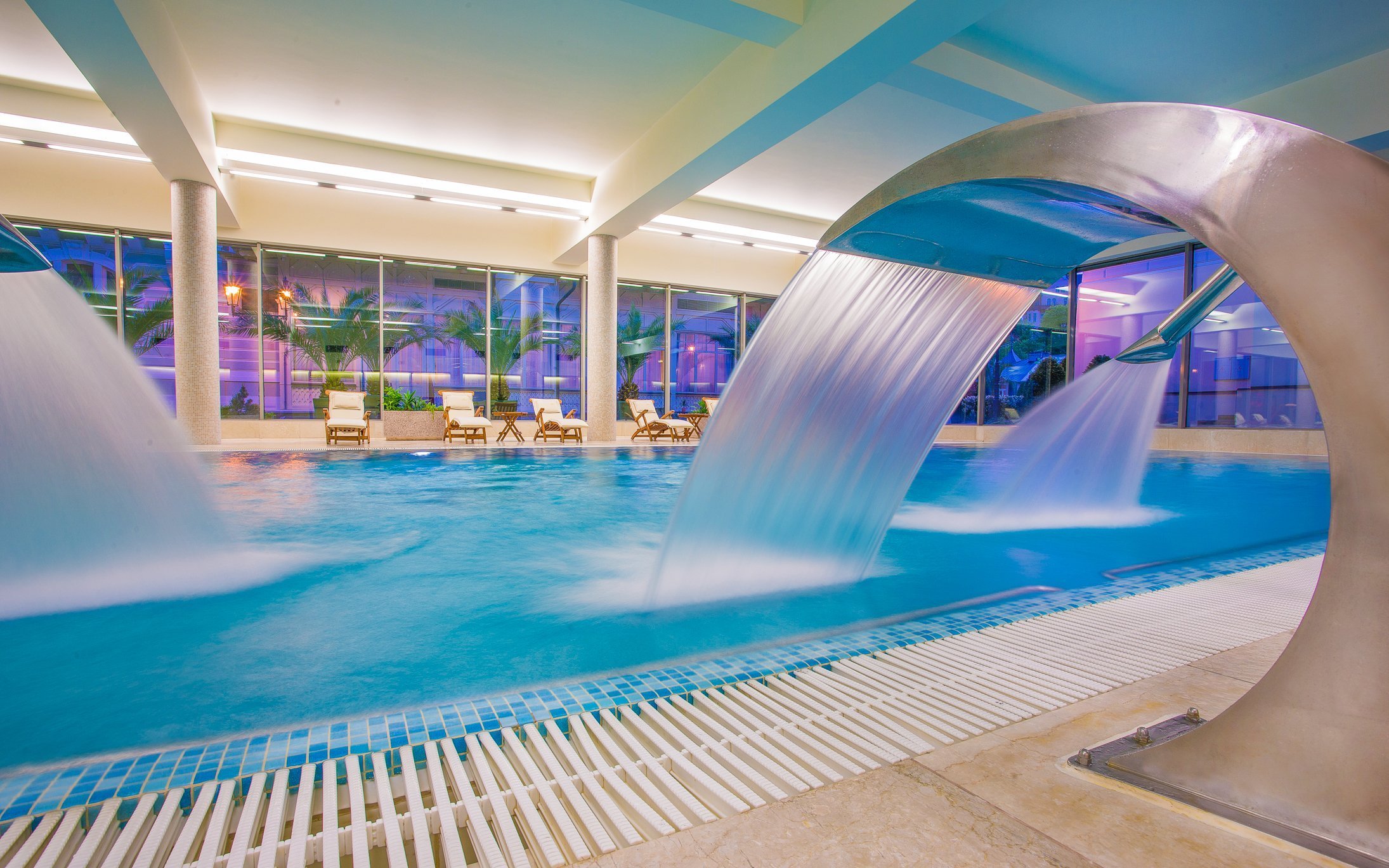 Karlowe Wary w Hotelu Savoy Westend ***** ze śniadaniem/obiadokolacją, wellness z basenem + solna jaskinia
Karlowe Wary w Hotelu Savoy Westend ***** ze śniadaniem/obiadokolacją, wellness z basenem + solna jaskinia