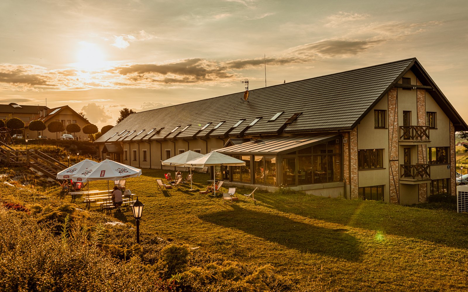 Pod Krakowem na luksusowym ranczu: Hotel Szary Residence *** ze śniadaniami/obiadokolacją i relaks w wellness
Pod Krakowem na luksusowym ranczu: Hotel Szary Residence *** ze śniadaniami/obiadokolacją i relaks w wellness