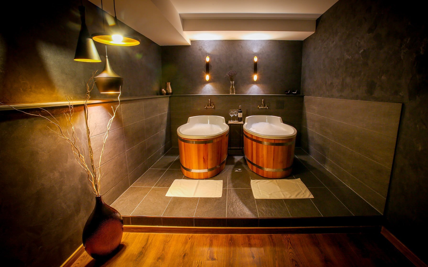 Południowe Czechy: LH Hotel Dvořák Tábor **** śniadaniem/obiadokolacją, wellness i zniżką na parking i łaźnię
Południowe Czechy: LH Hotel Dvořák Tábor **** śniadaniem/obiadokolacją, wellness i zniżką na parking i łaźnię