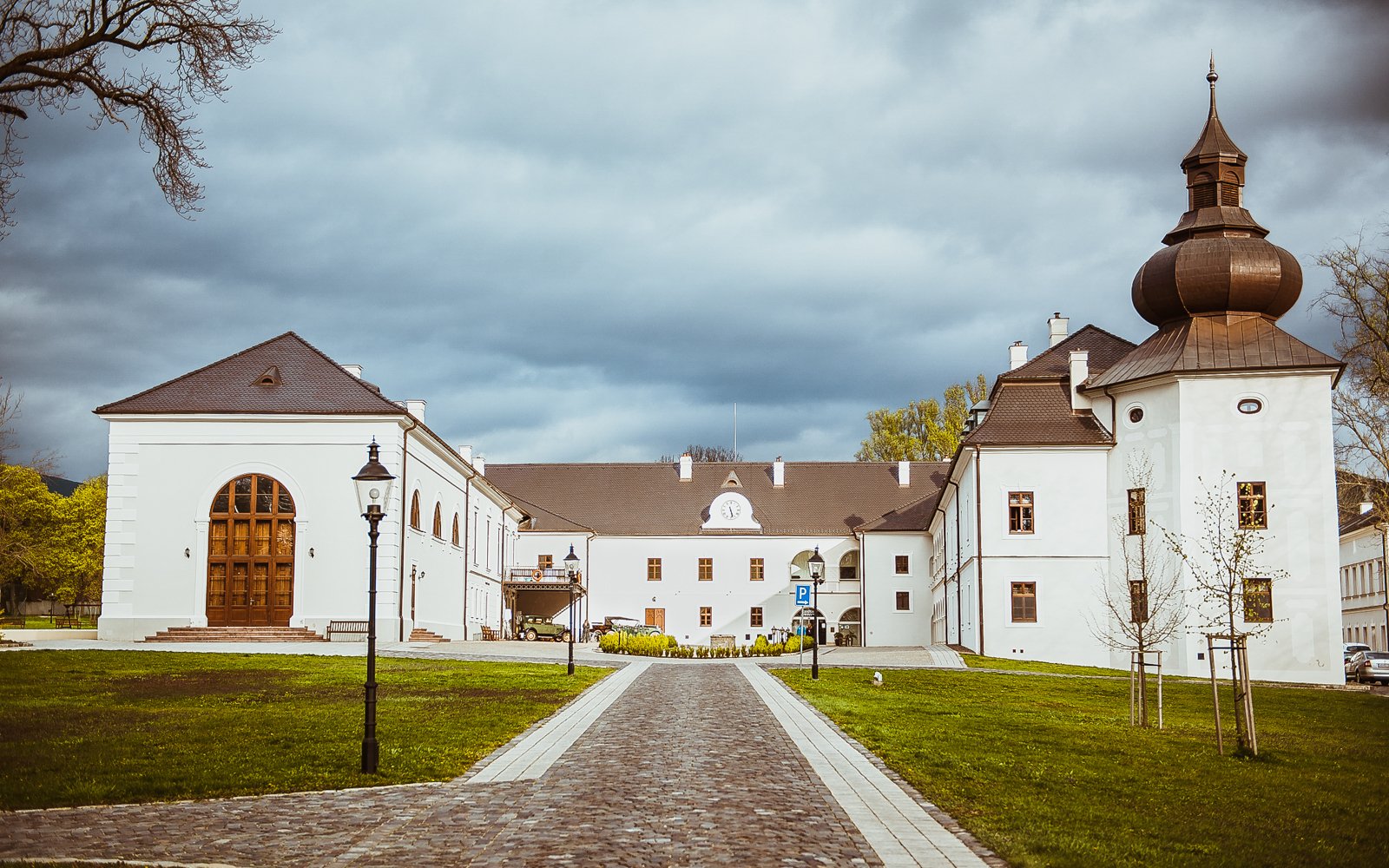 Obszar Chronionego Krajobrazu Ponitří w Chateau Appony **** z obiadokolacją, wellness z panoramicznym basenem
Obszar Chronionego Krajobrazu Ponitří w Chateau Appony **** z obiadokolacją, wellness z panoramicznym basenem