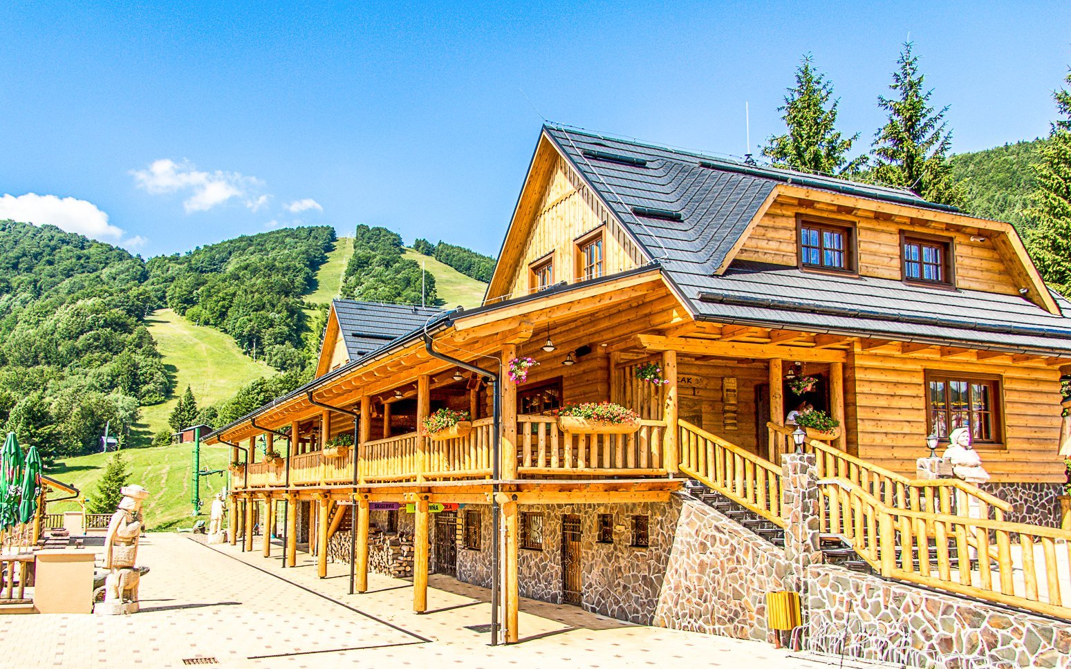 Pobyt blisko Strážov Hills w Apartamencie Salaše Kľak z obiadokolacją + 3 place zabaw dla dzieci
Pobyt blisko Strážov Hills w Apartamencie Salaše Kľak z obiadokolacją + 3 place zabaw dla dzieci
