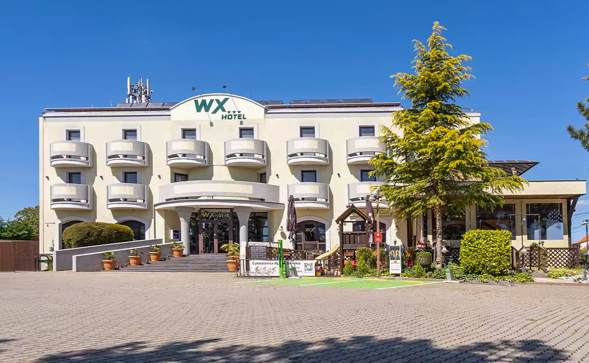Bratislava u Devínského hradu: WX Hotel ze śniadaniem i prywatnym dostępem do wellness (basen, sauna, jacuzzi)
Bratislava u Devínského hradu: WX Hotel ze śniadaniem i prywatnym dostępem do wellness (basen, sauna, jacuzzi)