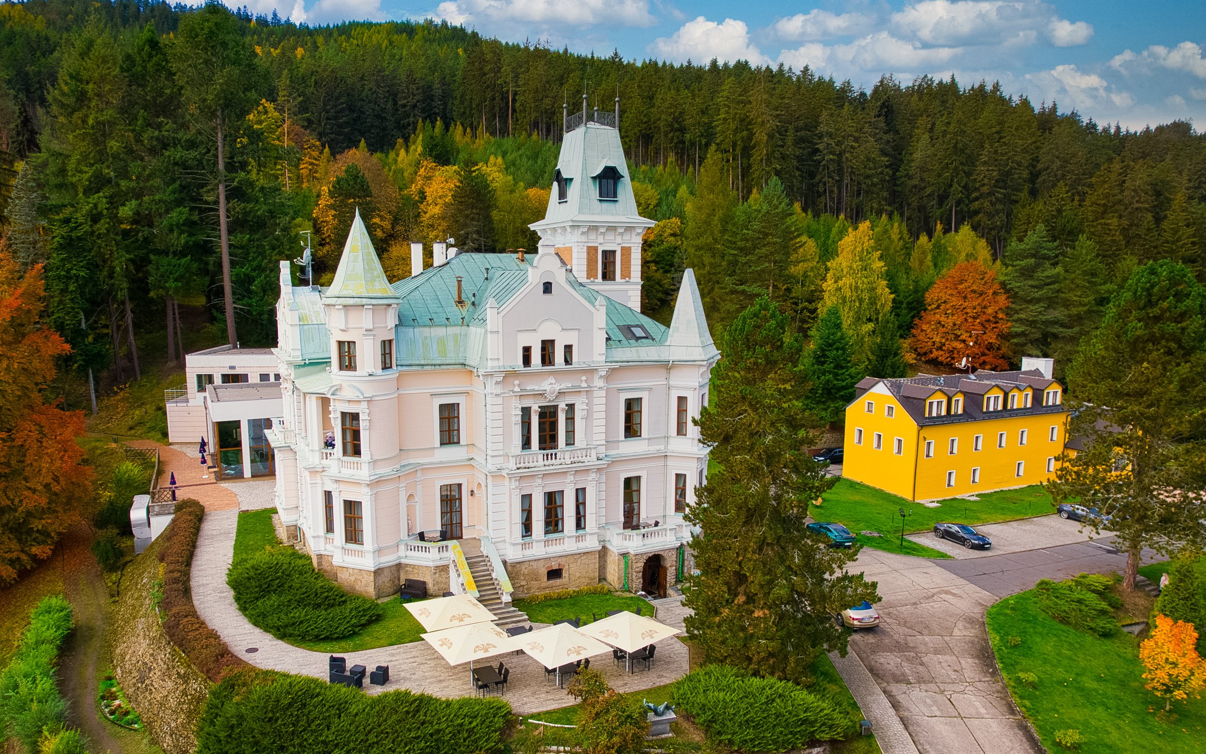 Karlowe Wary: Pobyt w Zamku Chateau Cihelny **** ze śniadaniem lub obiadokolacją, wellness i masaże
Karlowe Wary: Pobyt w Zamku Chateau Cihelny **** ze śniadaniem lub obiadokolacją, wellness i masaże