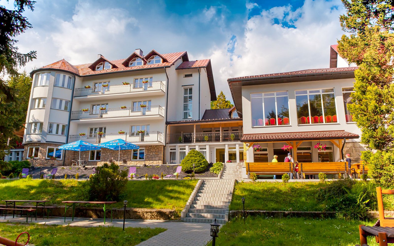 Dom Wczasowy Beskidy ze śniadaniem lub obiadokolacją, wellness (basen, jacuzzi, sauna) i atrakcje + zniżka
Dom Wczasowy Beskidy ze śniadaniem lub obiadokolacją, wellness (basen, jacuzzi, sauna) i atrakcje + zniżka