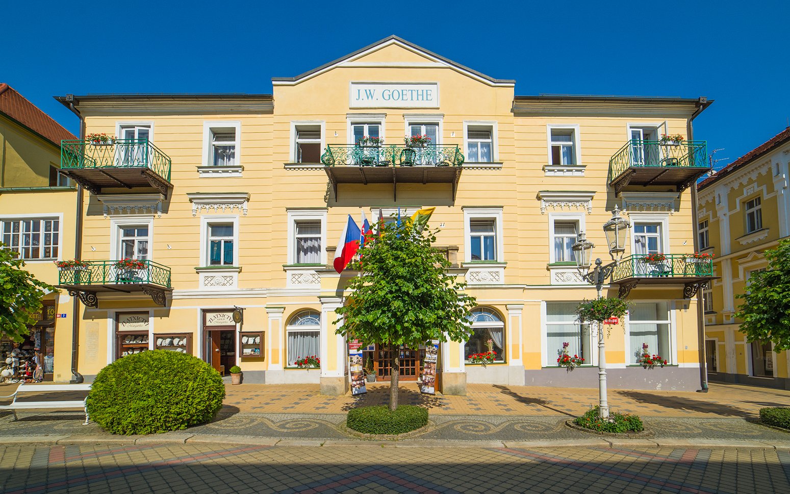 Franciszkowe Łaźnie: Spa Hotel Goethe *** z obiadokolacje, infrasauną i masażem tajskim + wieczory muzyczne
Franciszkowe Łaźnie: Spa Hotel Goethe *** z obiadokolacje, infrasauną i masażem tajskim + wieczory muzyczne