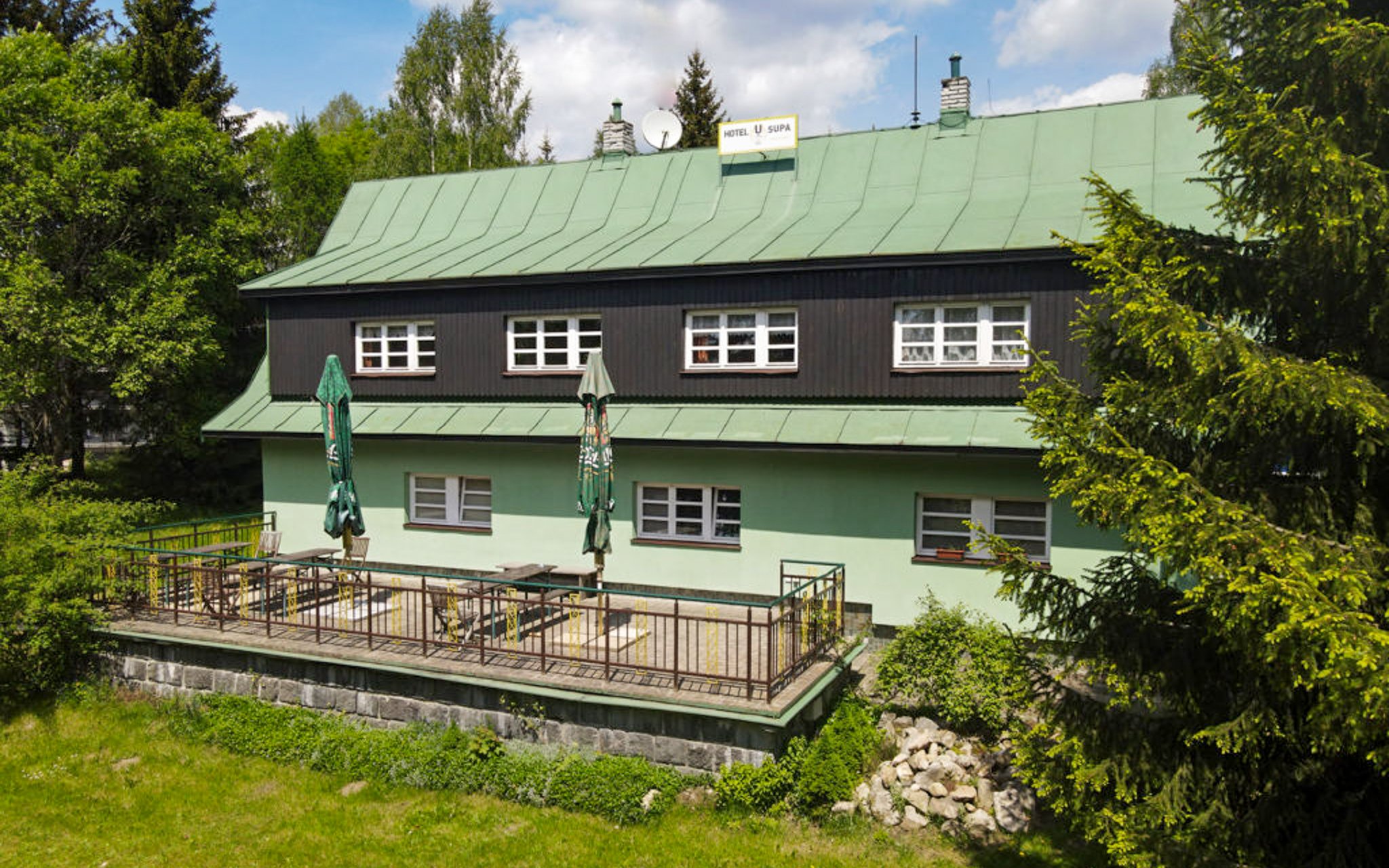 Karkonosze: Harrachov w Hotelu U Supa *** z obiadokolacją, zniżką na napoje i masaż + kącik dla dzieci
Karkonosze: Harrachov w Hotelu U Supa *** z obiadokolacją, zniżką na napoje i masaż + kącik dla dzieci