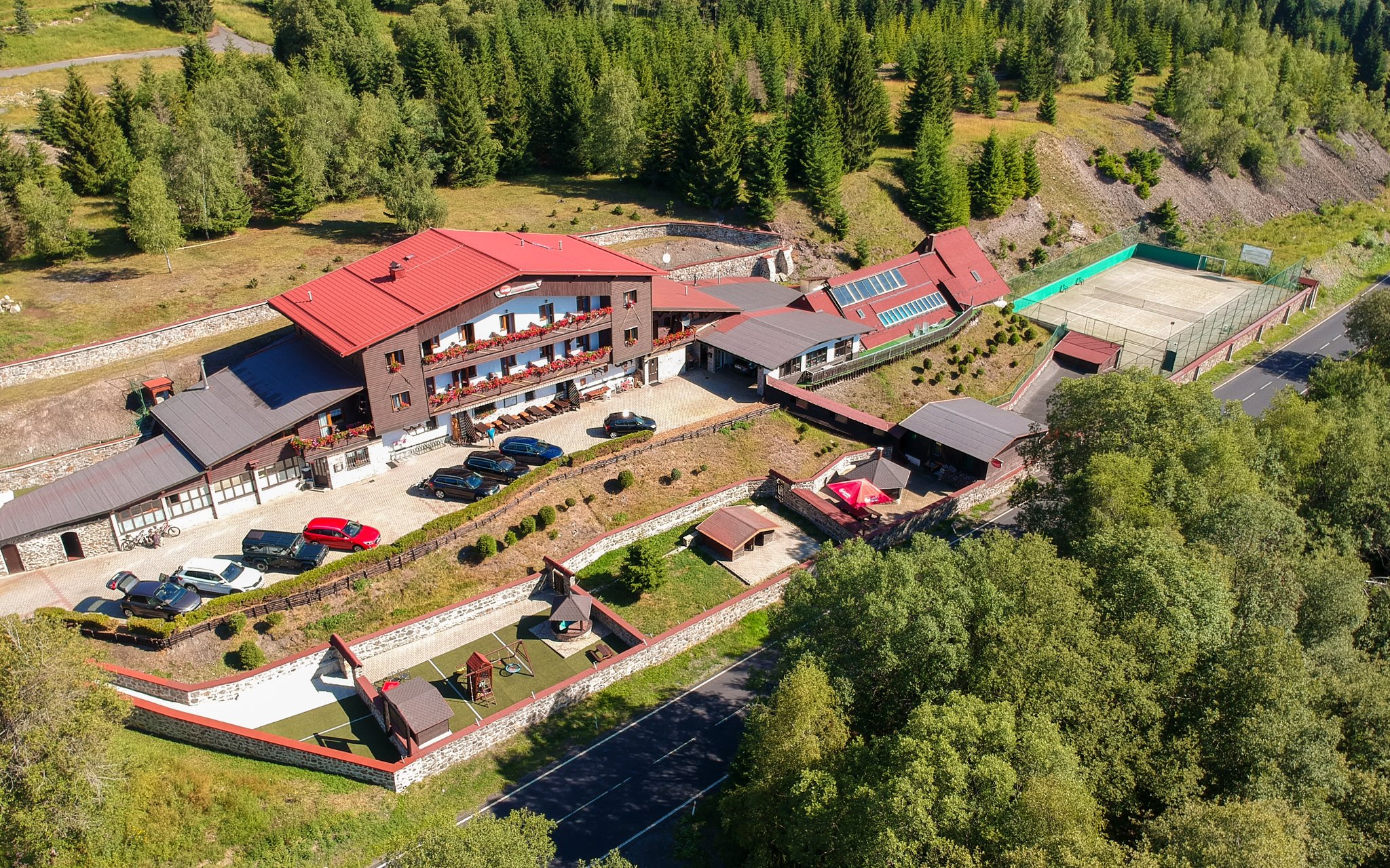 Rudawy: Jáchymov i Torfowisko Božídar w Pensjonacie H z obiadokolacją + kryty basen, wellness i atrakcje
Rudawy: Jáchymov i Torfowisko Božídar w Pensjonacie H z obiadokolacją + kryty basen, wellness i atrakcje