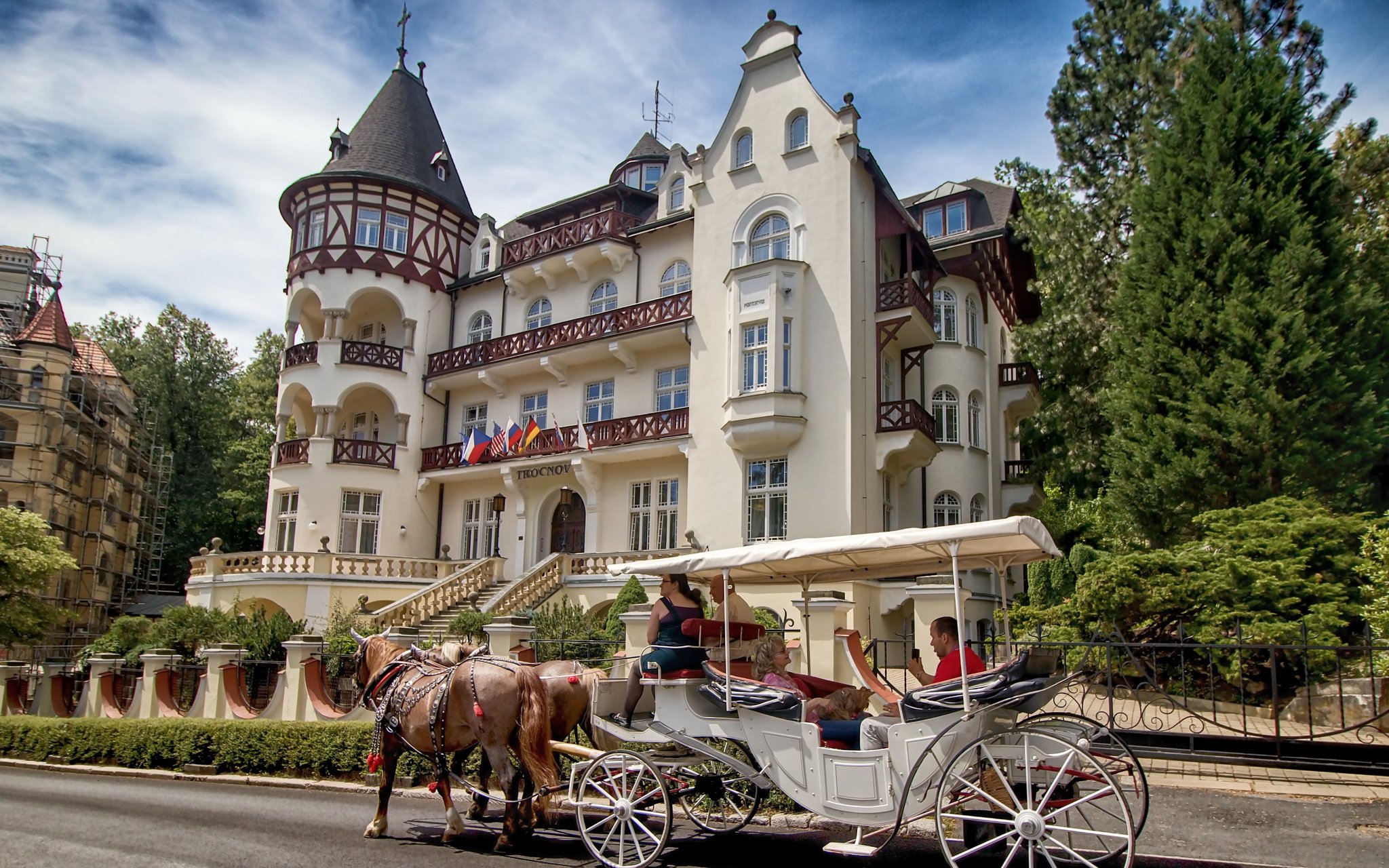 Pobyt w Karlowych Warach w Willi Trocnov ze śniadaniem lub obiadokolacją i ofertą wellness + welcome drink
Pobyt w Karlowych Warach w Willi Trocnov ze śniadaniem lub obiadokolacją i ofertą wellness + welcome drink
