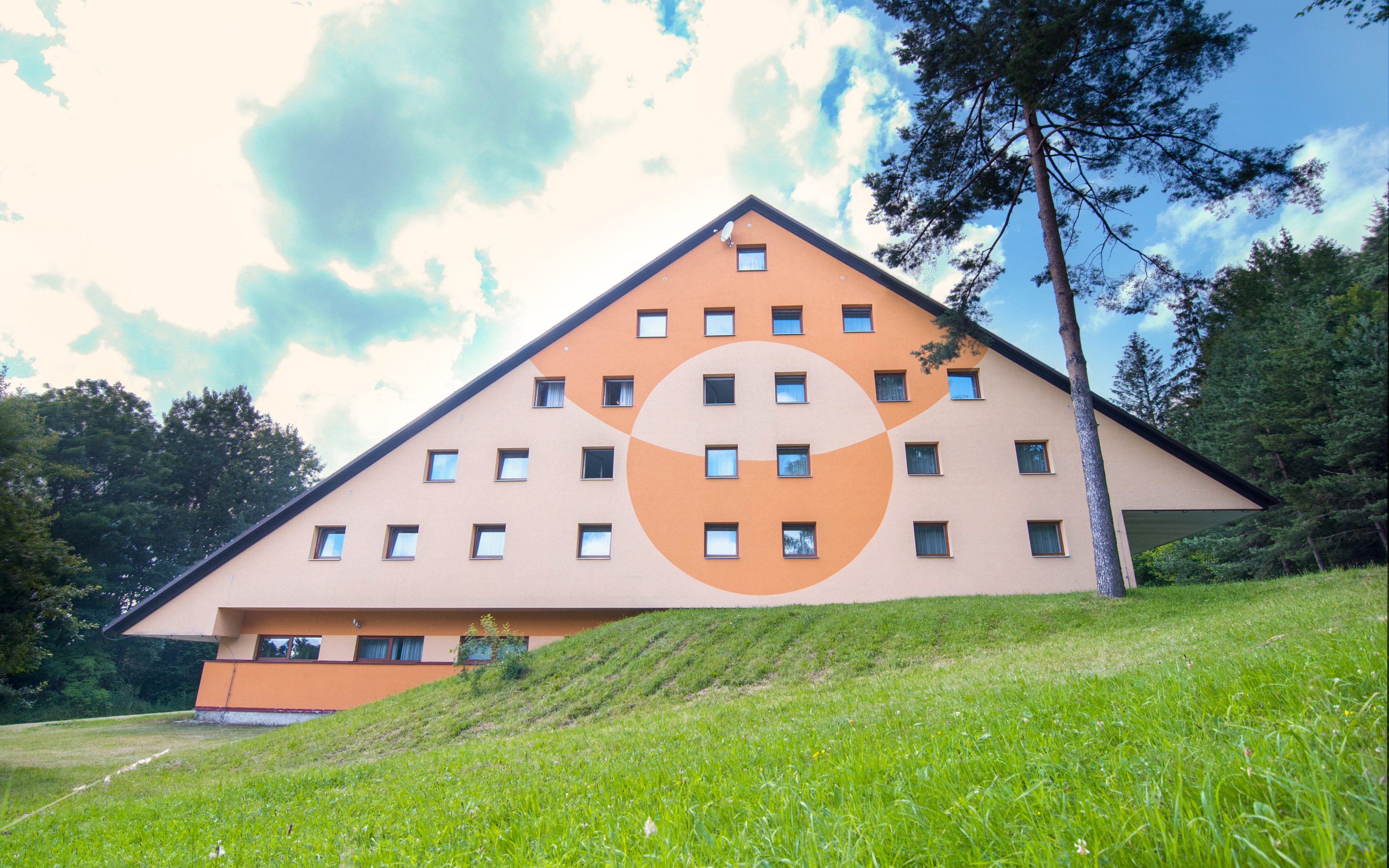 Vysočina: OChK Ždar wzgórze w Hotelu Svratka *** ze śniadaniem/obiadokolacją + krytym basenem i atrakcje
Vysočina: OChK Ždar wzgórze w Hotelu Svratka *** ze śniadaniem/obiadokolacją + krytym basenem i atrakcje