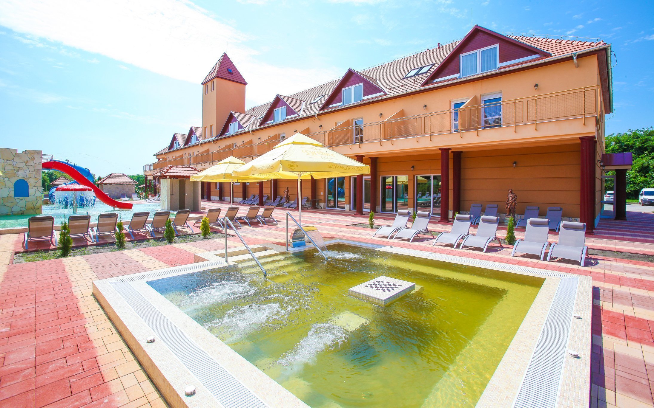 Pobyt w pobliżu Budapesztu: Termal Hotel Vesta z termalnym wellness, obiadokolacje i animacje i inne zajęcia
Pobyt w pobliżu Budapesztu: Termal Hotel Vesta z termalnym wellness, obiadokolacje i animacje i inne zajęcia