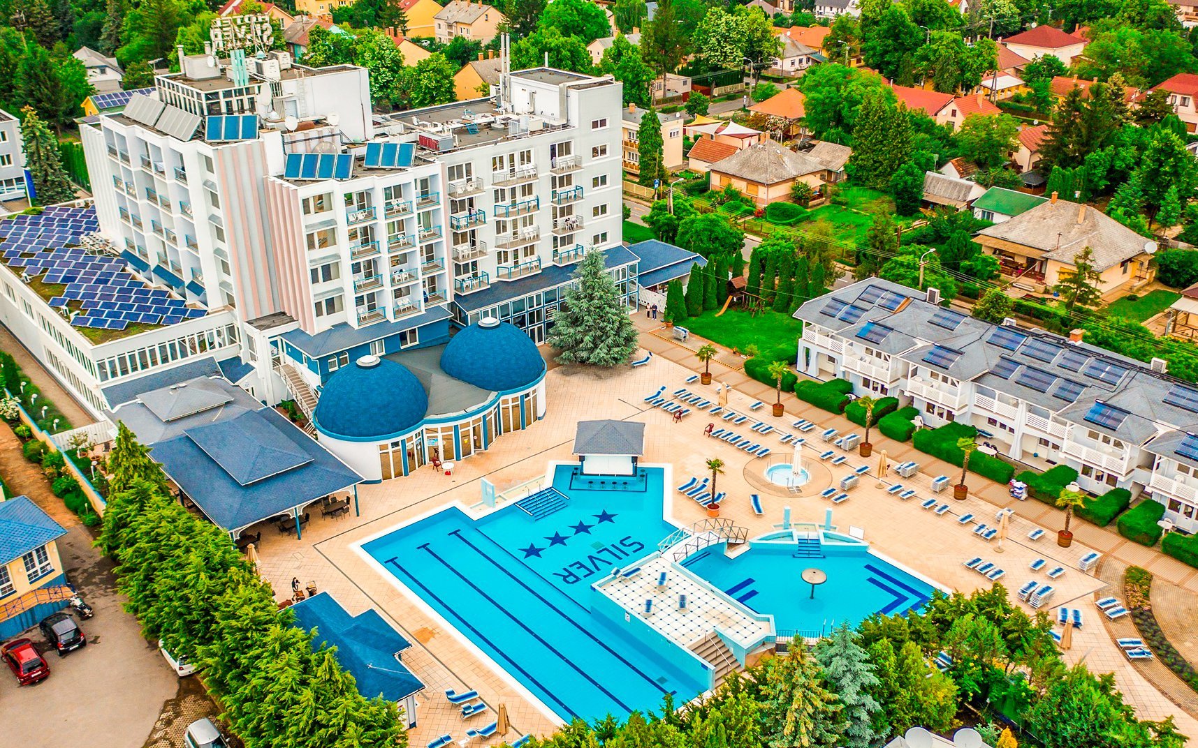 Łaźnie Hajdúszoboszló w Hotelu Silver **** z obiadokolacją, 2 aquaparki z basenami klasycznymi i termalnymi
Łaźnie Hajdúszoboszló w Hotelu Silver **** z obiadokolacją, 2 aquaparki z basenami klasycznymi i termalnymi