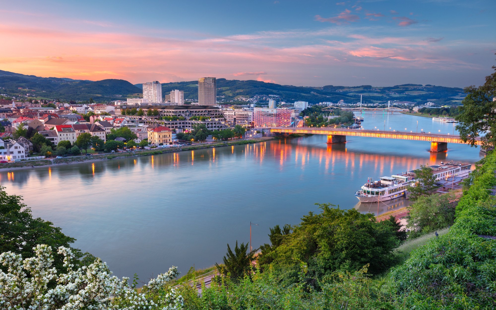 Austriacki Linz w pobliżu zabytków w Best Western Hotel Spinnerei Linz ze śniadaniem w formie bufetu i kolacją
Austriacki Linz w pobliżu zabytków w Best Western Hotel Spinnerei Linz ze śniadaniem w formie bufetu i kolacją