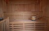 W centrum odnowy biologicznej znajduje się wanna z hydromasażem i sauna