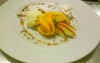 W hotelowej restauracji można skosztować różnorodnych przysmaków