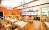 Niepełne wyżywienie serwowane jest w hotelowej restauracji