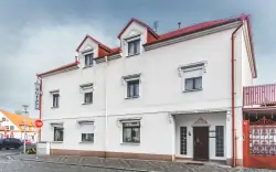 Wakacje w pobliżu Pragi i Jezior Proboszczowskich: Brandýs nad Labem blisko zabytków w Hotelu Bohemia ***