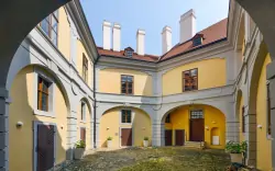 Obszar zamkowy i zamek Pytloun Hotel Ctěnice **** koło Pragi