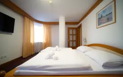 Pokój hotelowy, Yura hotel Čeladná, Čeladná, Czeskie Beskidy, Czechy