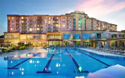 Zalakaros: Hotel Karos Spa **** z termalnym wellness, 6 basenami i obiadokolacją lub pełnym wyżywieniem 