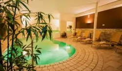 Kryty basen, Christophs Hotel ***, Schenna, Włochy